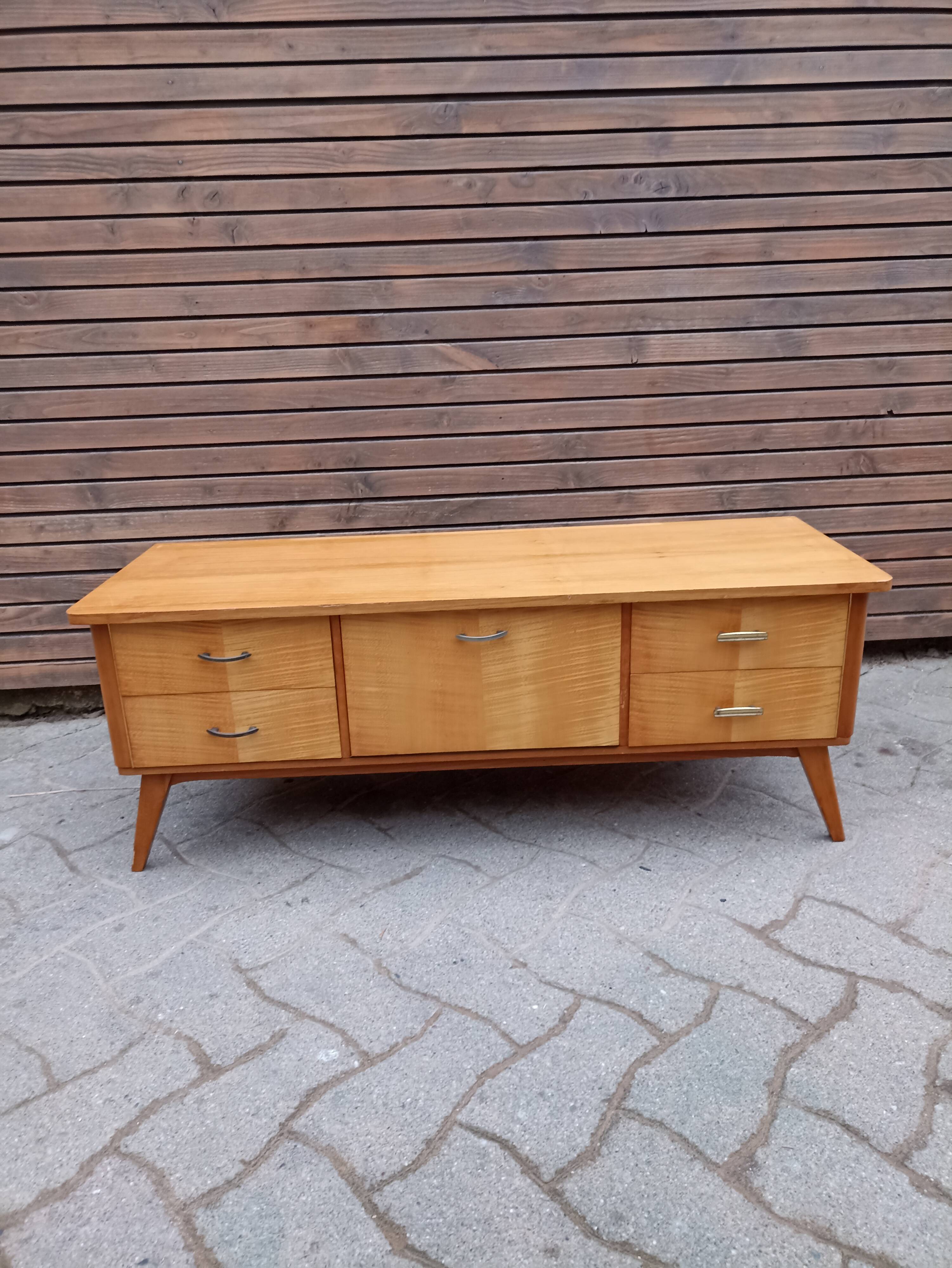 Vintage bass enfilade