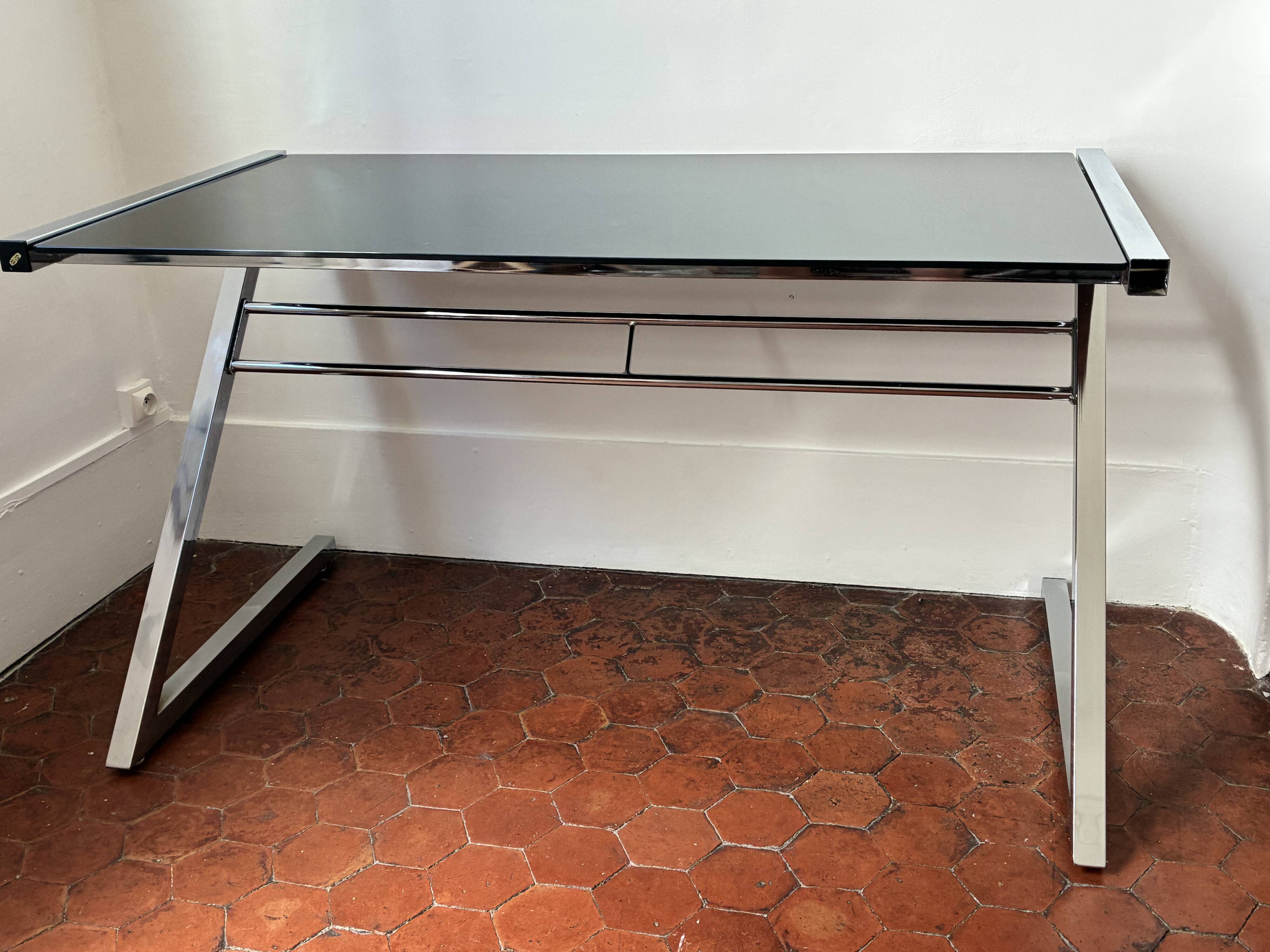 Space age desk in chrome and smoked glass, 1970s.
