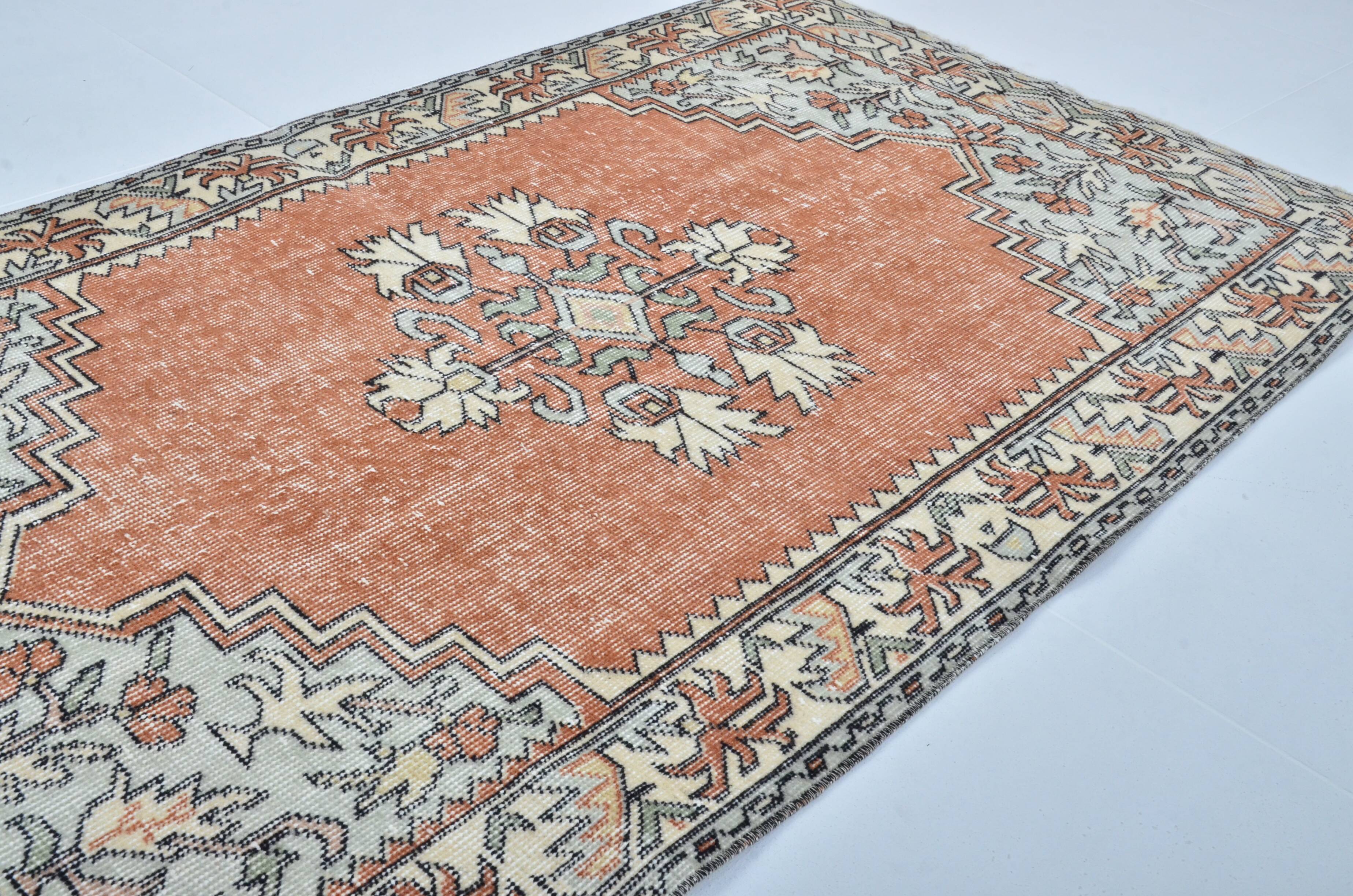 Tapis anatolien vintage Oushak sku 3142