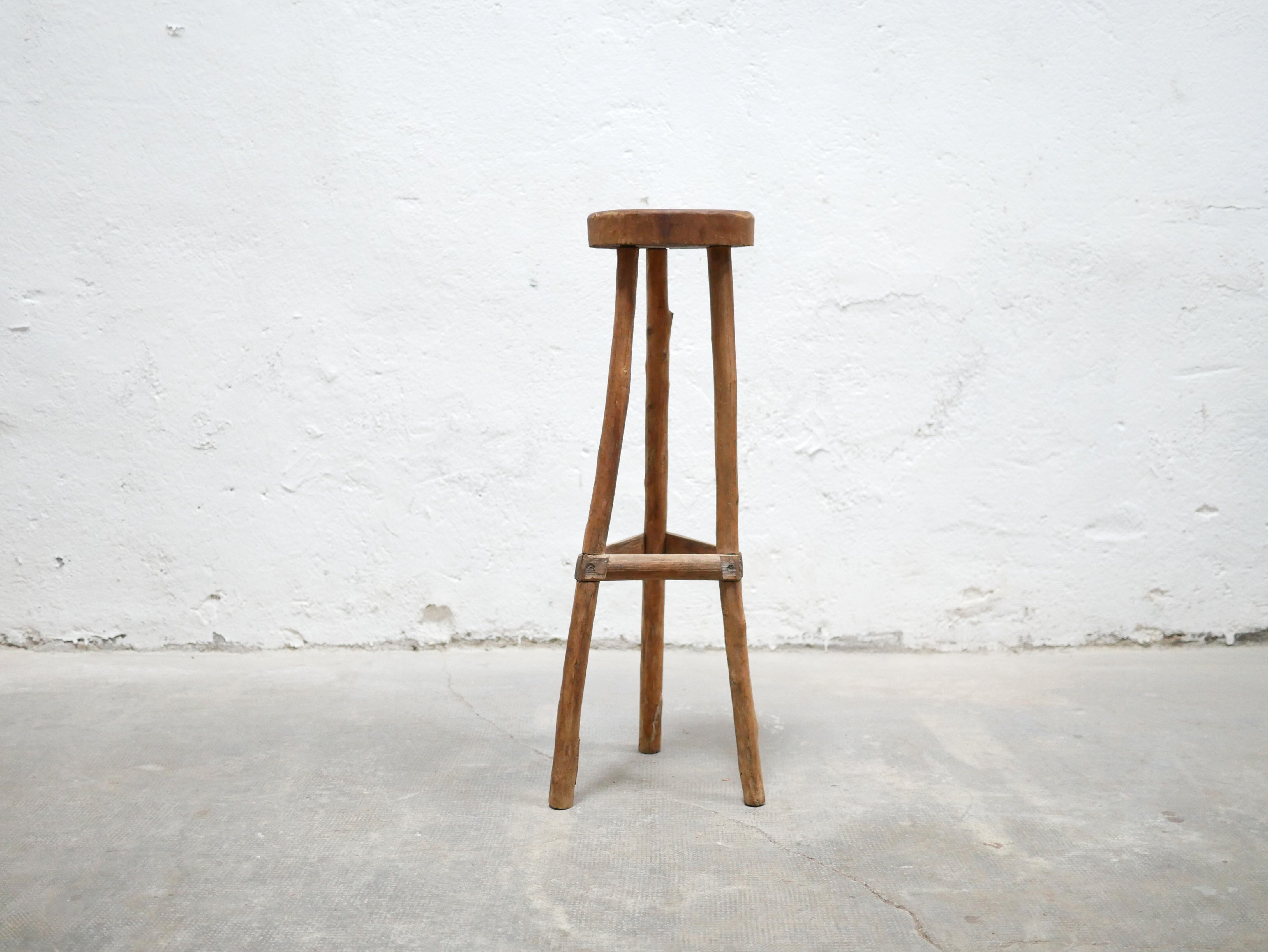 Wooden tripod brutalist harness