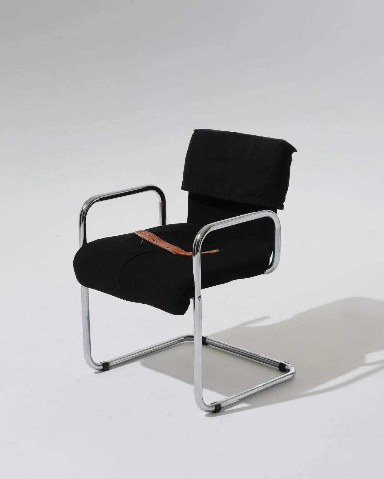 Pair of velvet and metal chairs, Guido Faleschini, 1970s
