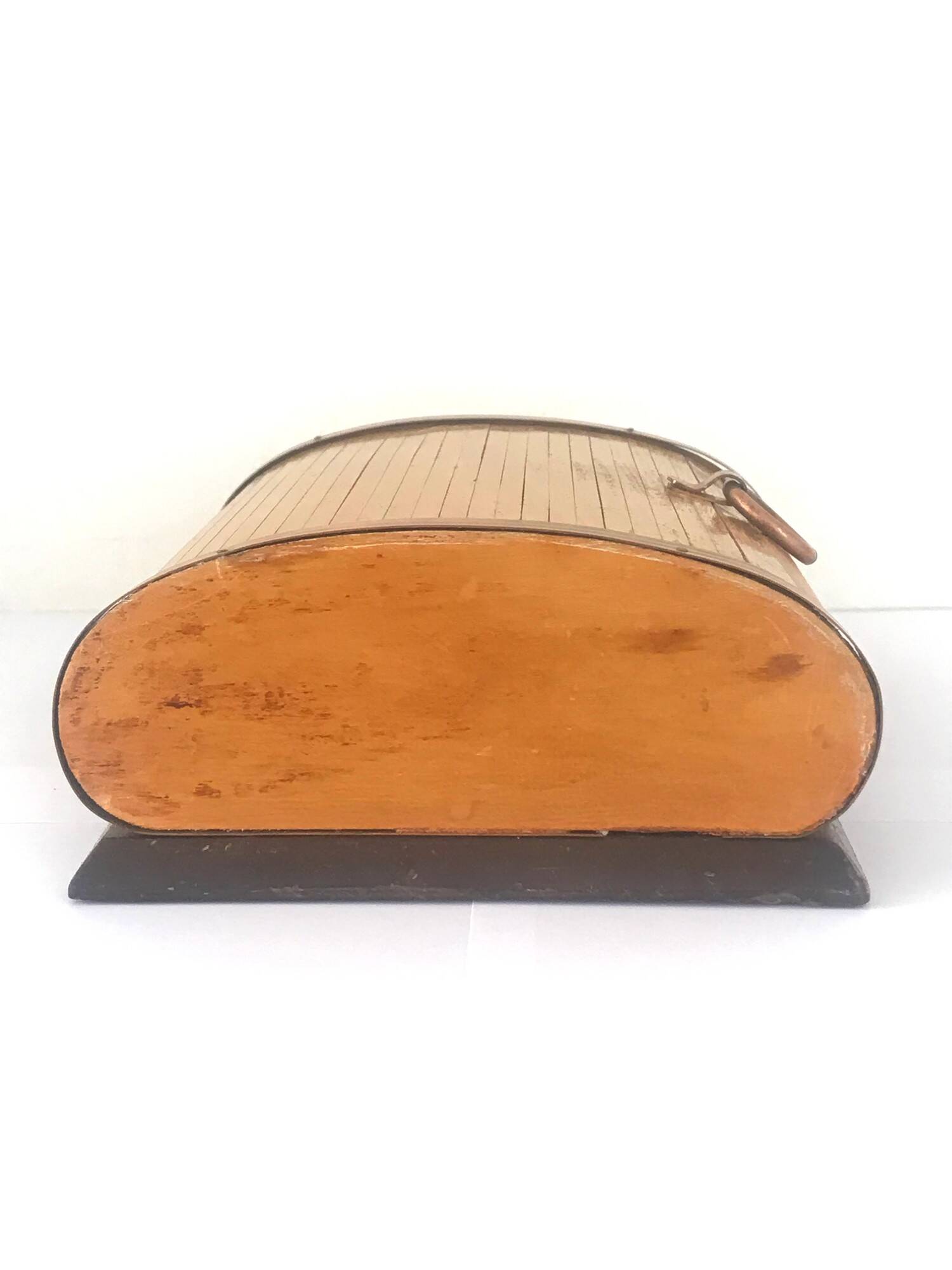 Vintage roll box from the 1950s