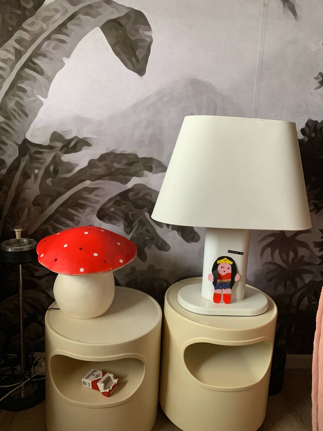 Mushroom lamp