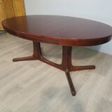 Baumann oval table