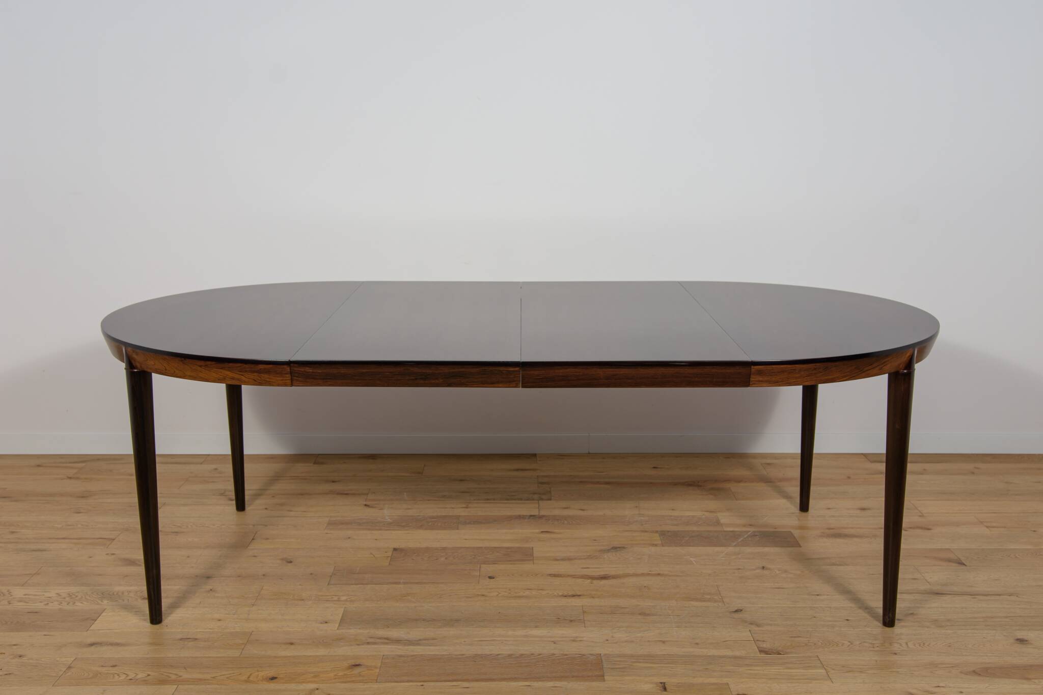 Mid-Century Round Rosewood Dining Table Model 71 by Severin Hansen for Hasl