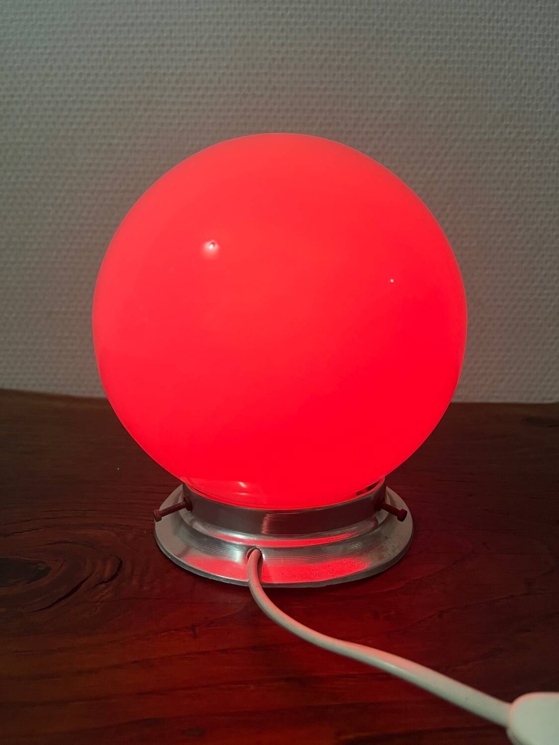 Small opaline globe table lamp with aluminum base