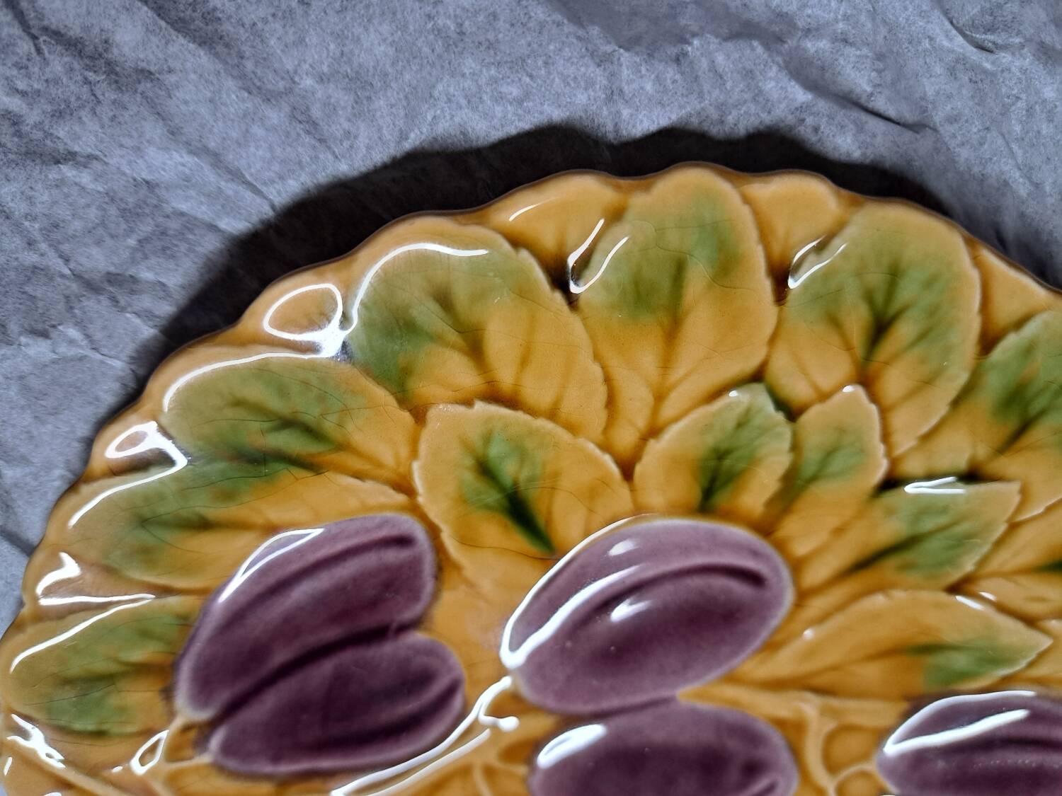 Assiette en majolique ancienne