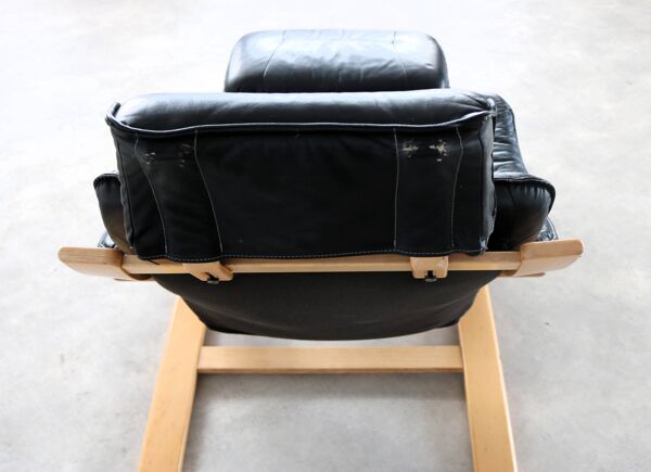 Fauteuil vintage avec ottoman   fauteuil   années 1970   suédois