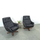 Fauteuil pivotant en similicuir noir provenant de Suède