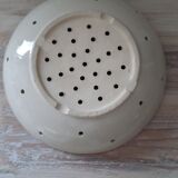 Glazed stoneware draining dish