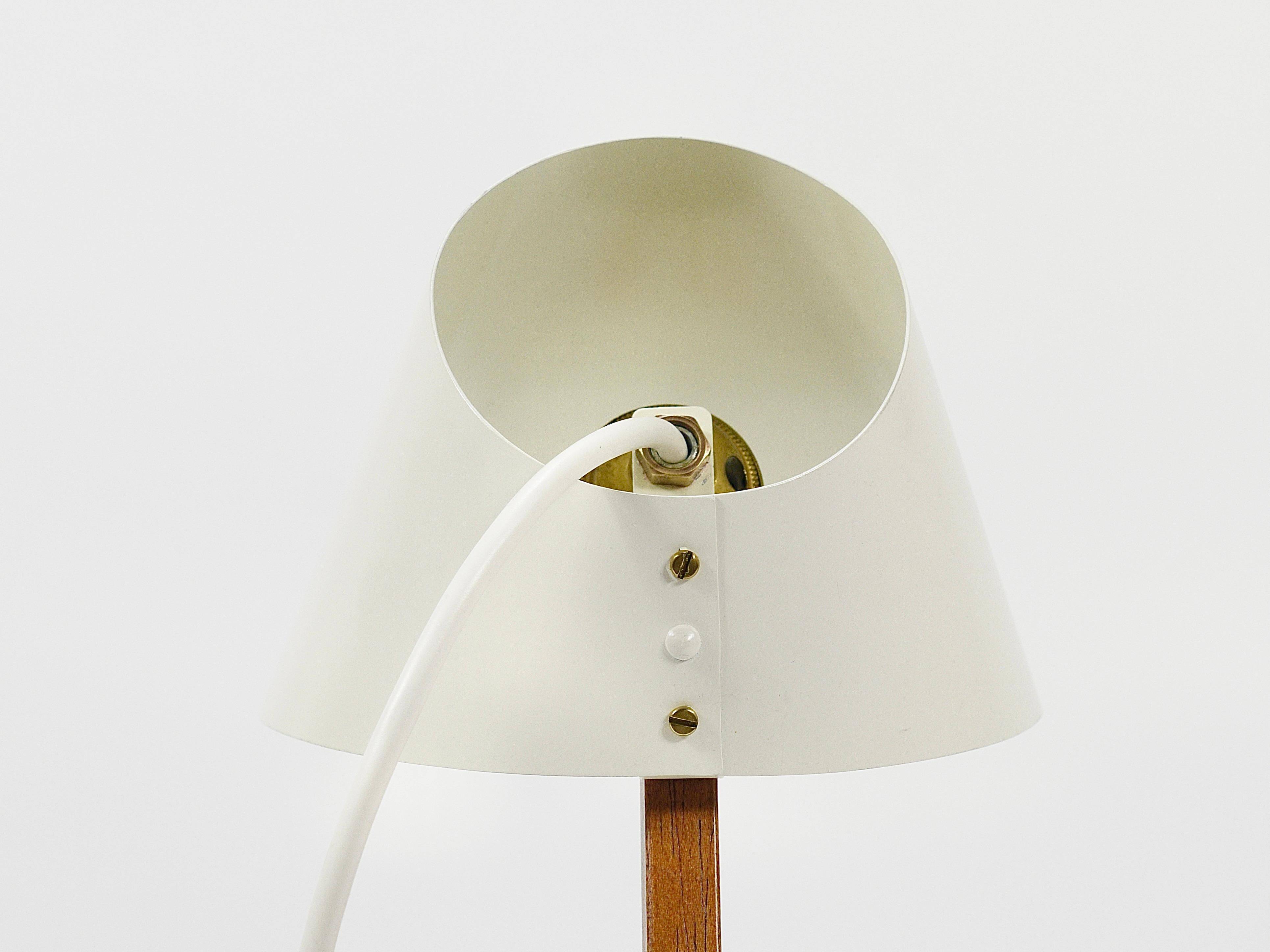 Two white desk lamps "Billy TL" by J.T. Kalmar, Vienna, mid-century style.