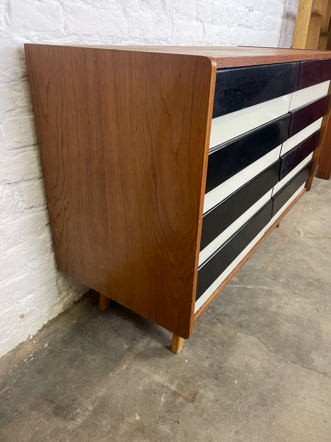 Jiri Jiroutek U-450 chest of drawers from 1969