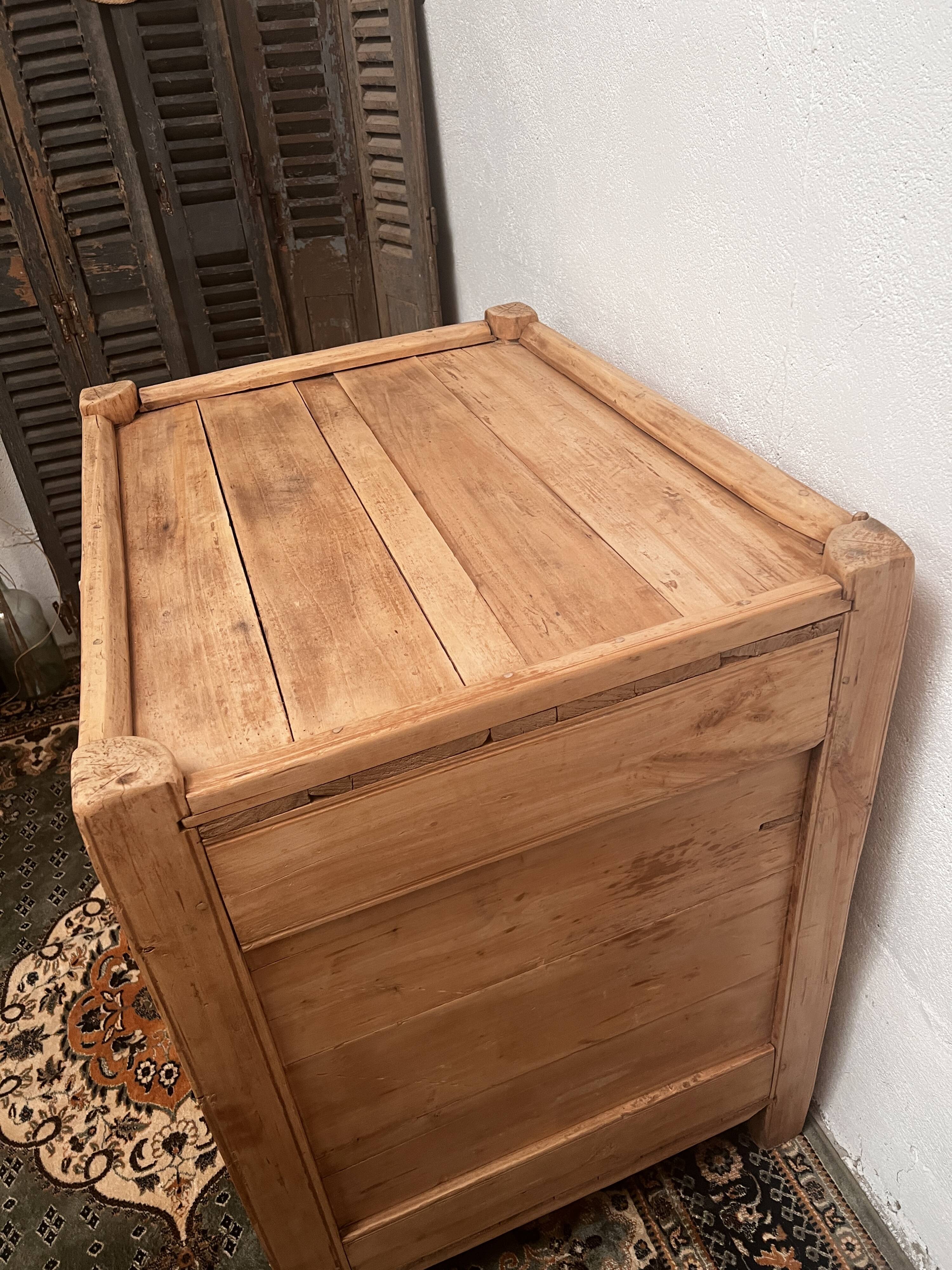Old pantry in Pitch pine - early 20th century