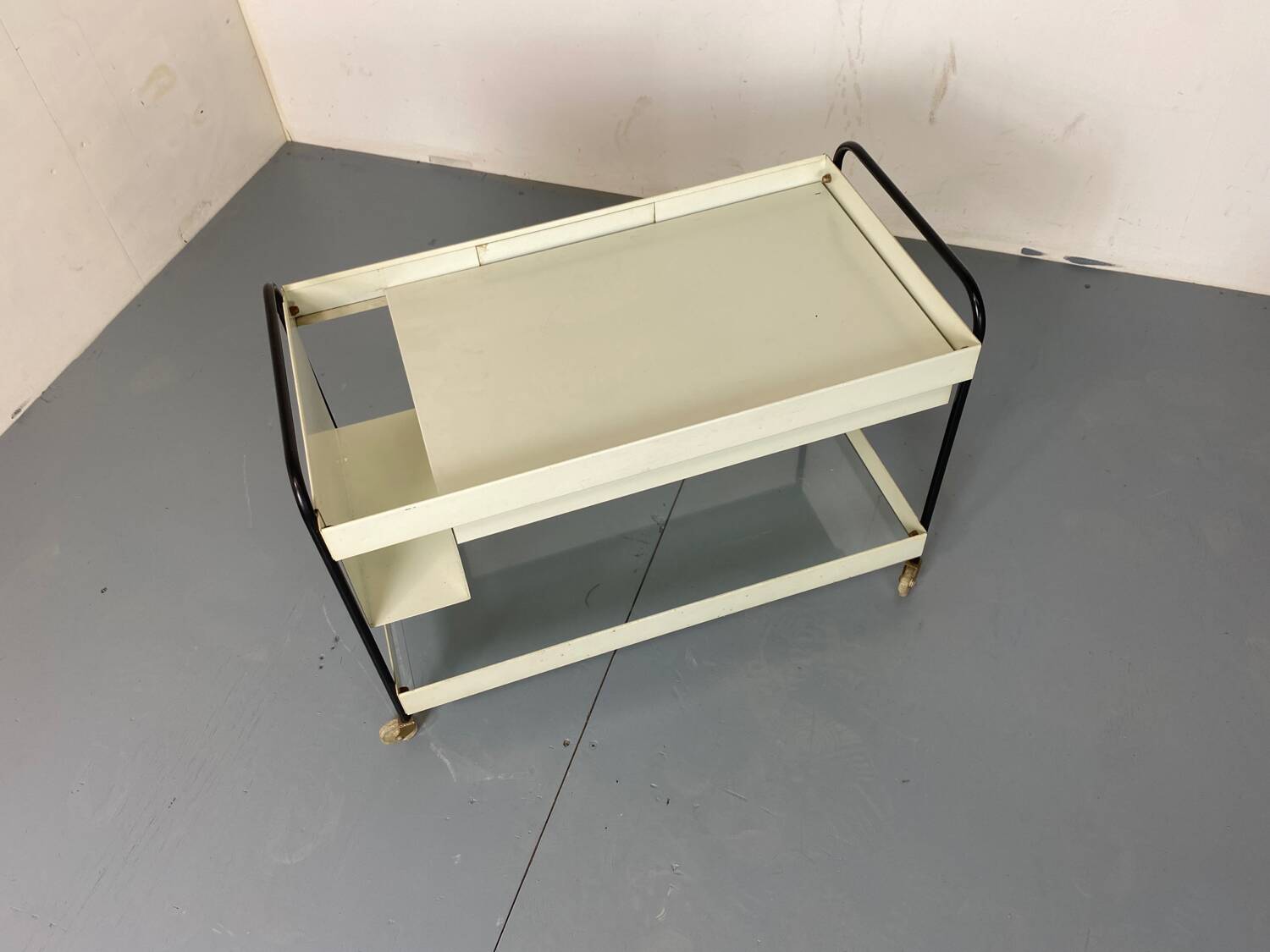 Mid-Century Modernist Pilastro Side Table Serving Trolley by Coen De Vries for Pilastro, 1950s