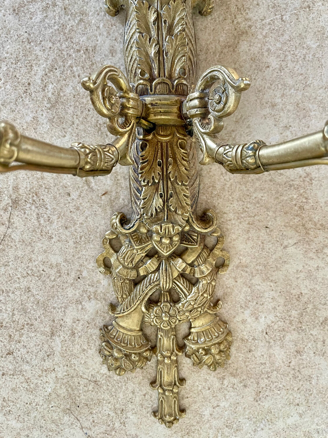 Pair of antique wall sconces in bronze - Louis XVI style / Saying