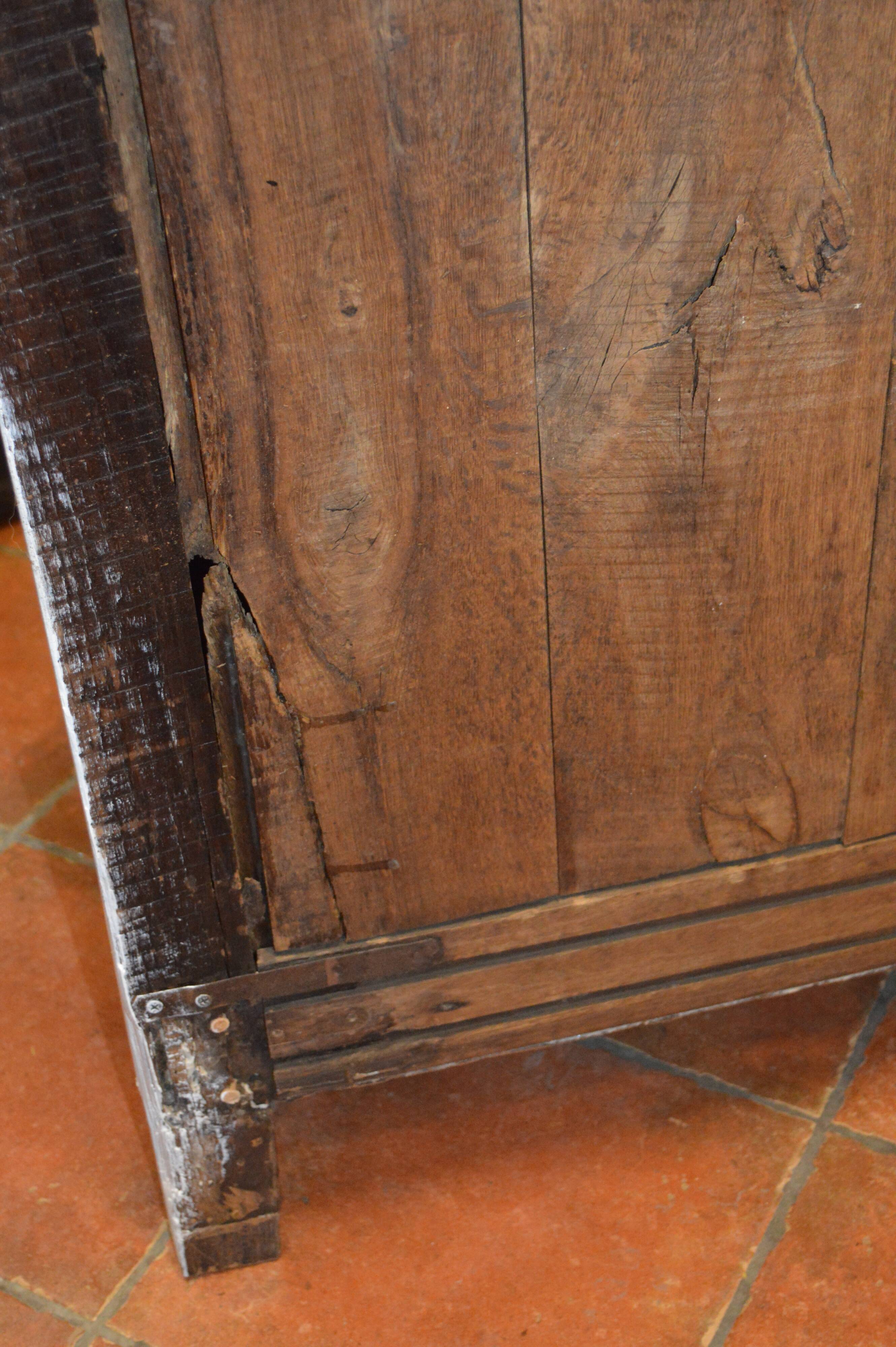 Double door skated oak buffet