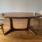 Baumann table: the charm of mid-century scandinavian design