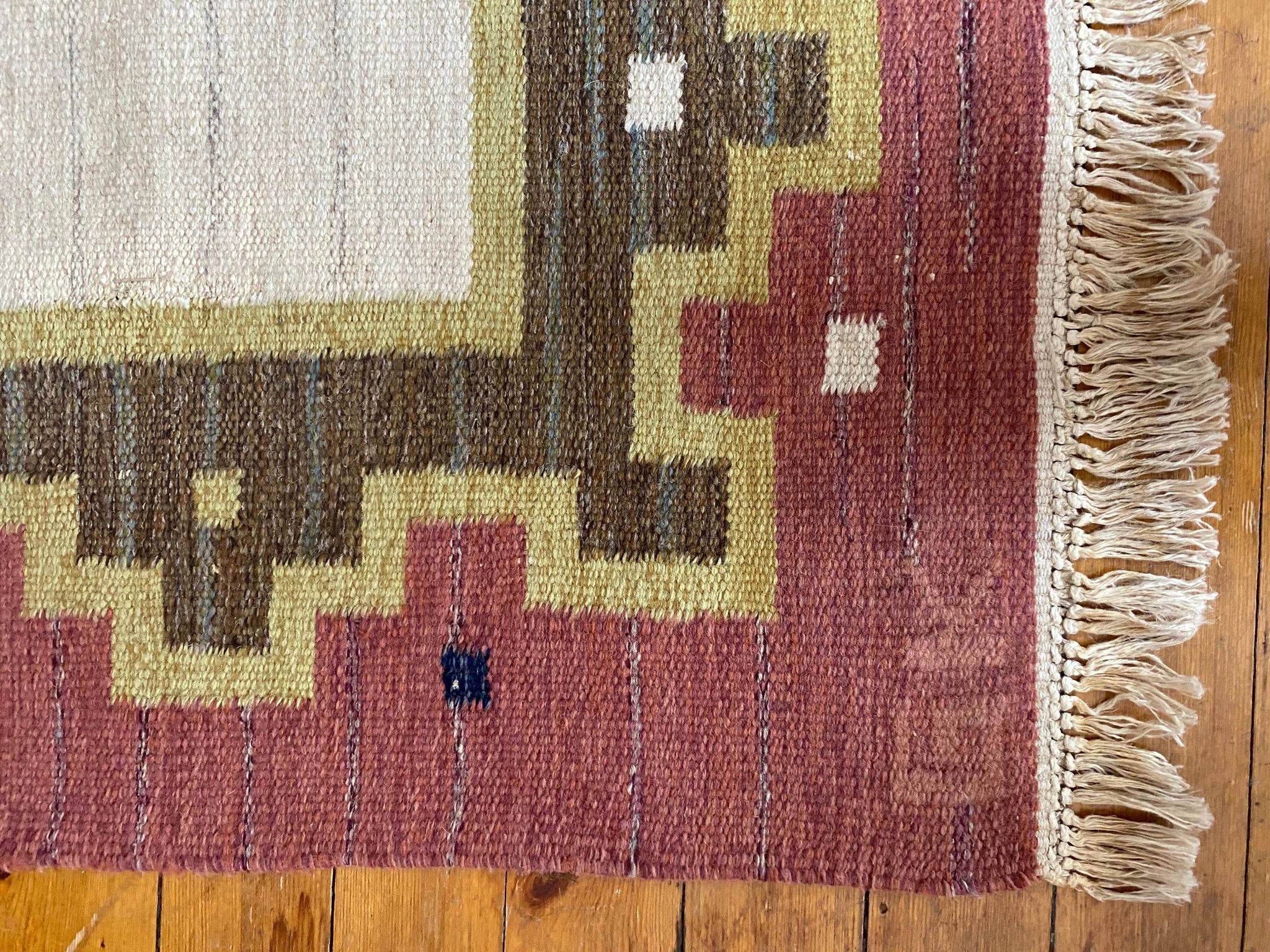 Scandinavian Modern Röllakan Pink and White Flatweave Rug, Sweden, 1960s