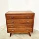 Commode vintage en chêne et poignées chrome – années 60