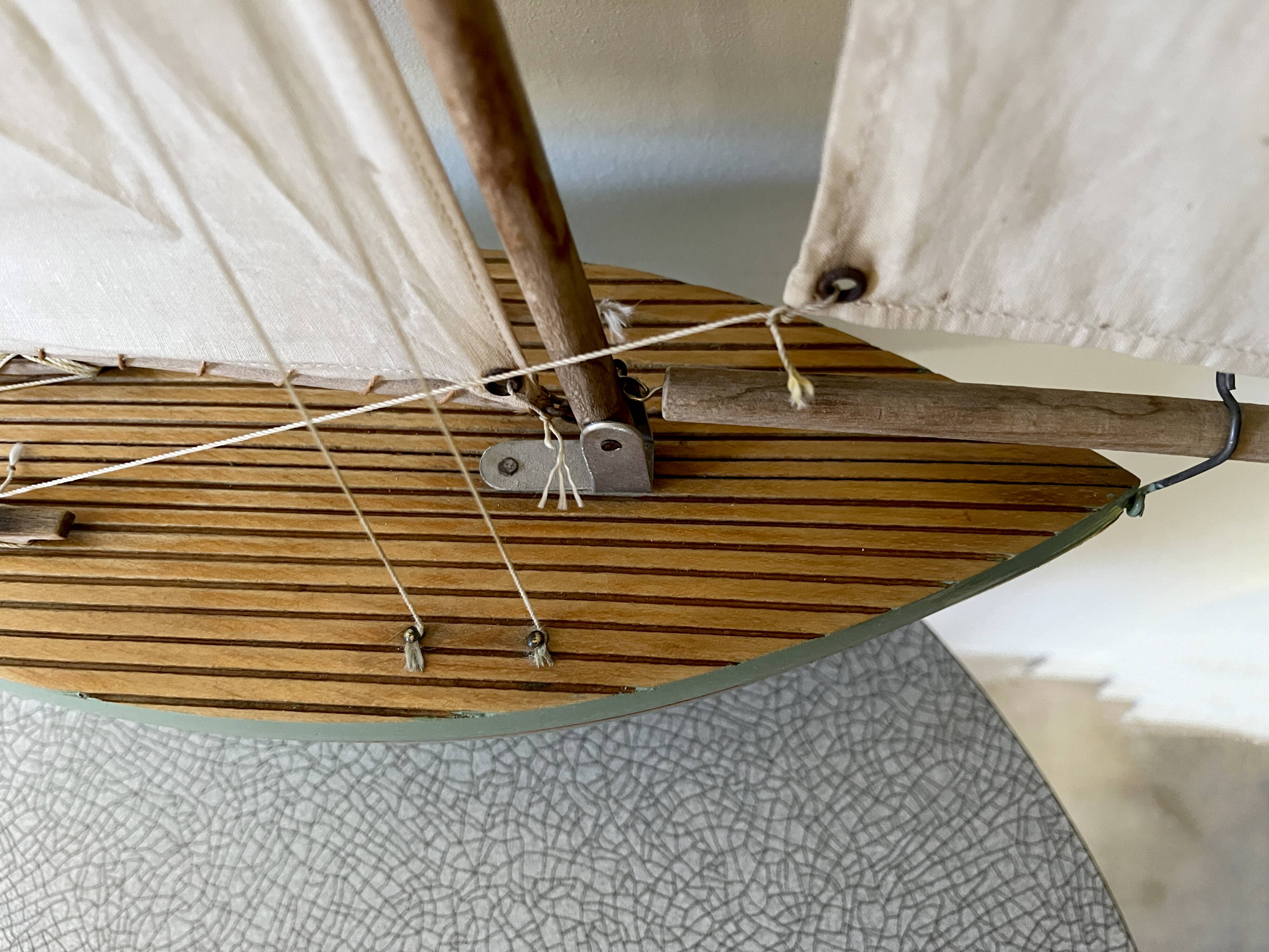 Tirot 401 wooden basin sailboat, old toy