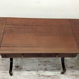 English-style coffee table with flaps