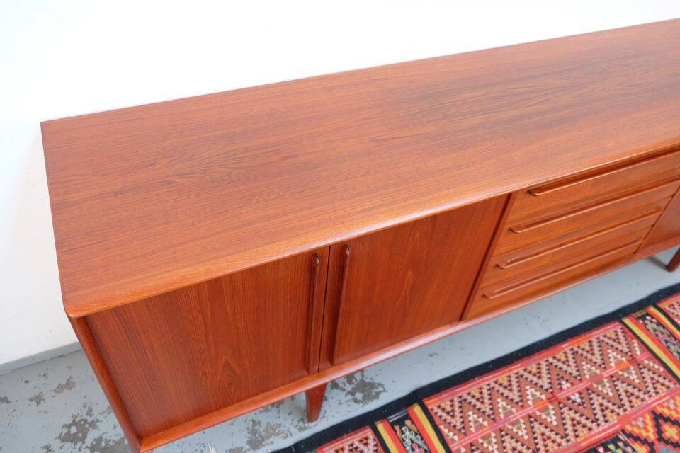 Teak sideboard in 60s/70s style, retro Danish vintage.
