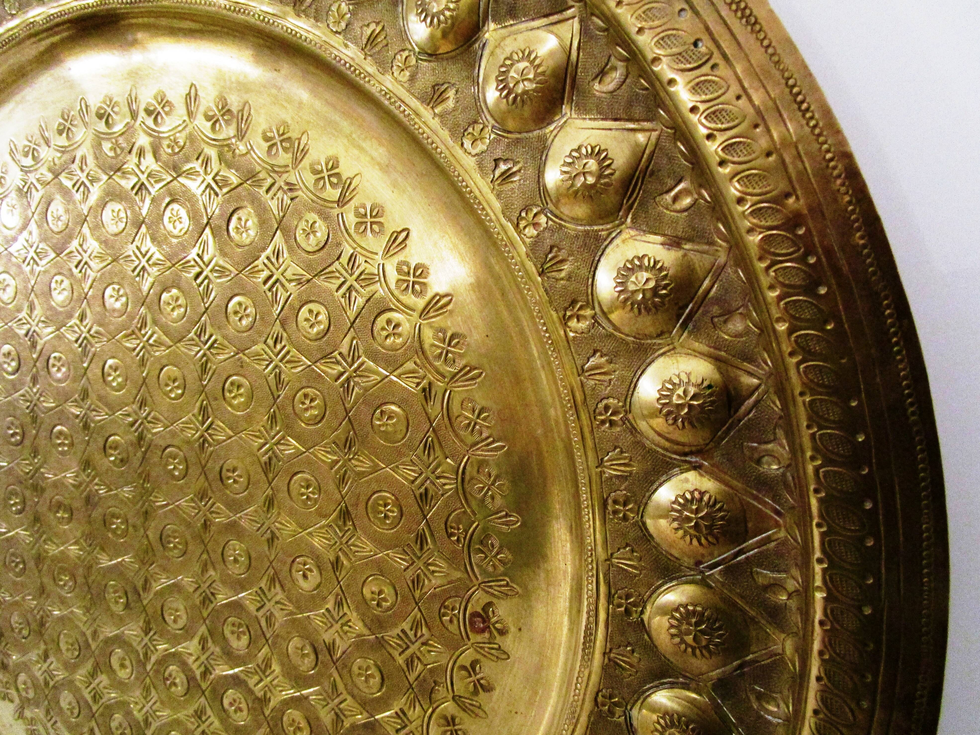 Plateau Moroccan brass vintage floral decoration