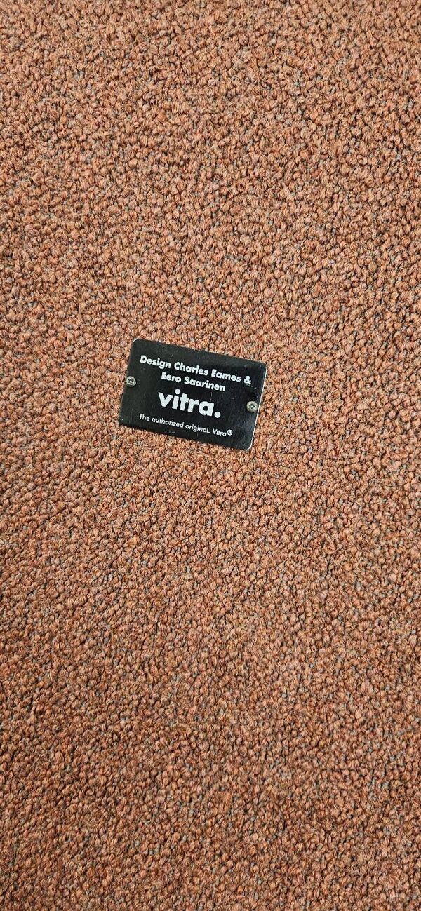 Chaise Boucle Charles Eames Organic de Vitra