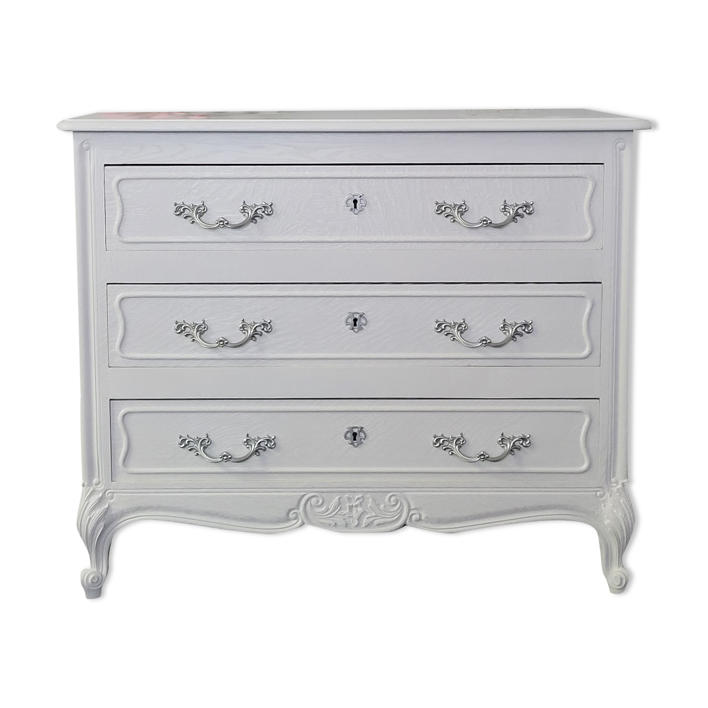 Commode en chêne à pieds galbés, 3 tiroirs