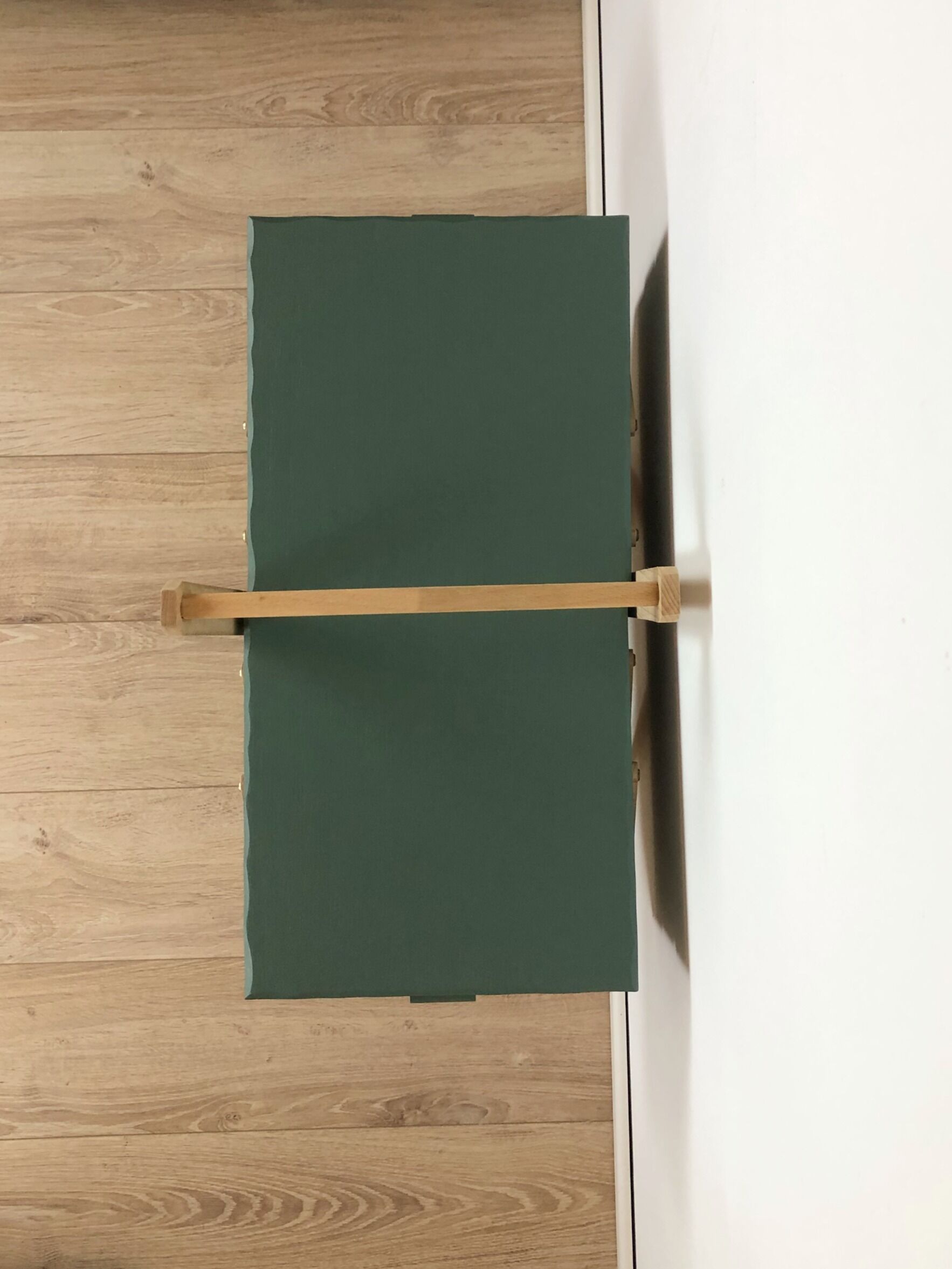 Vintage worker with compass feet revisited