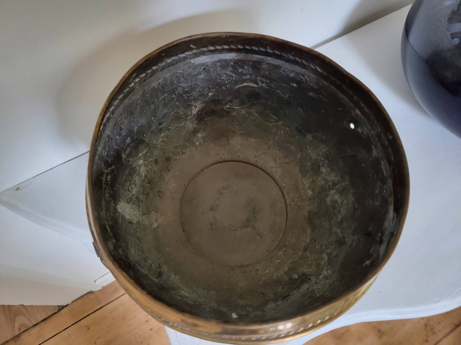 Cache-pot en laiton, fin 19ème