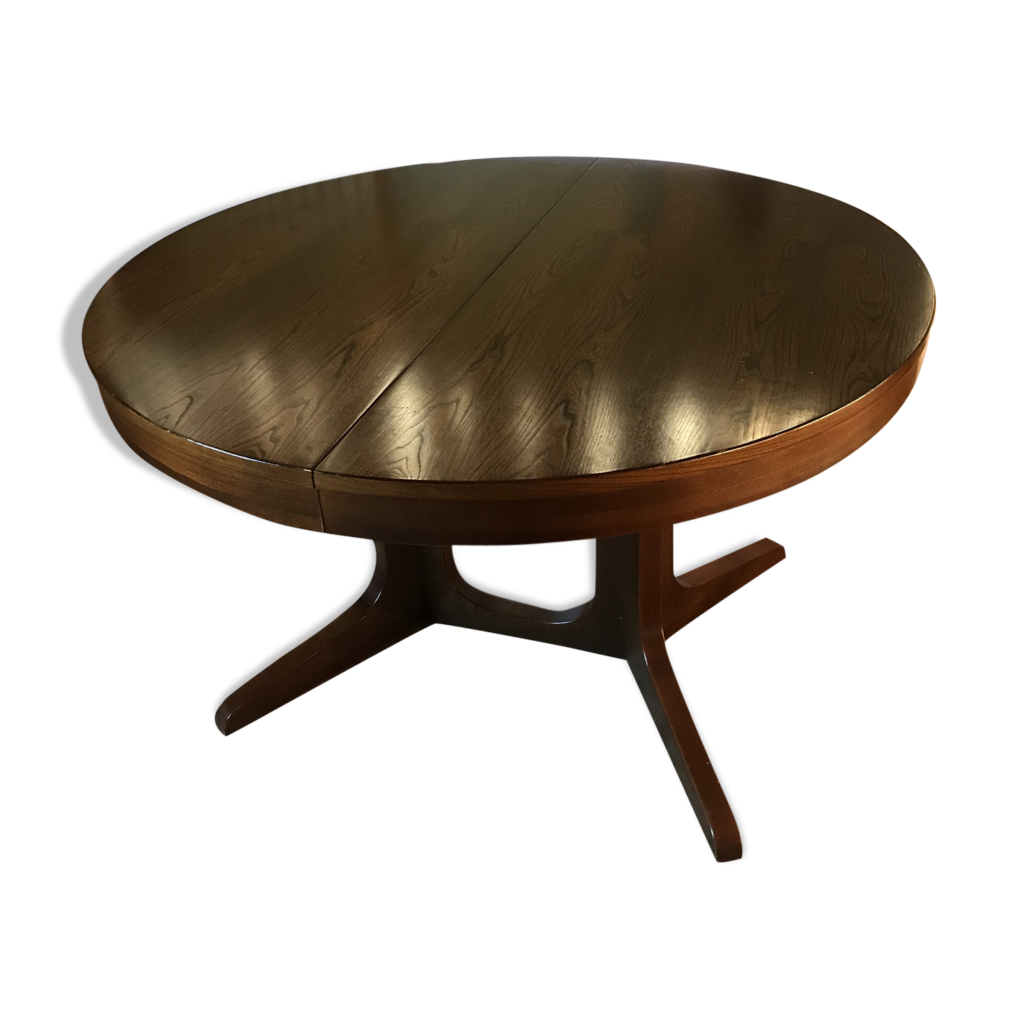 Round vintage Baumann table