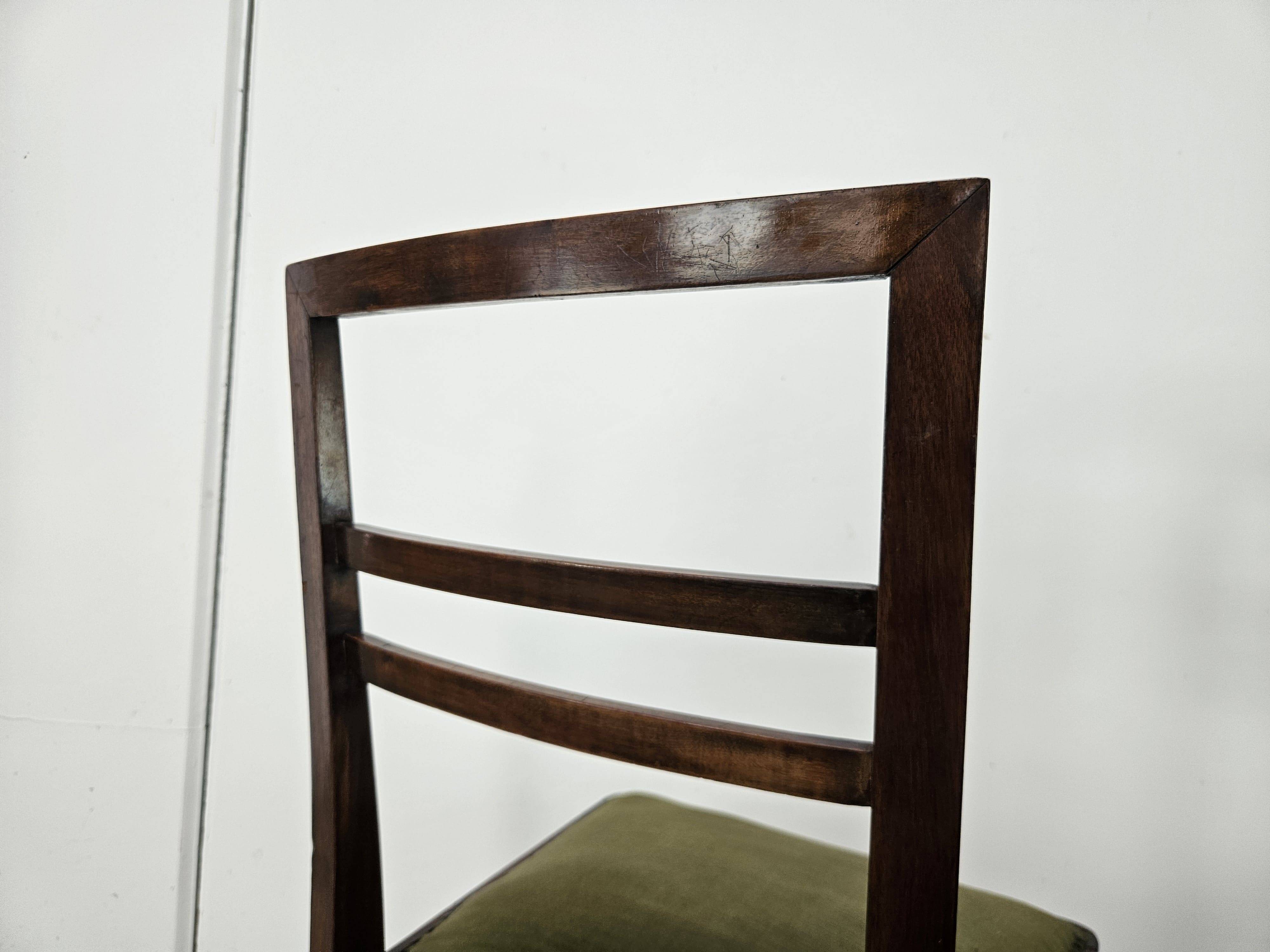 Art Decò dining chairs in walnut and fabric, 1940
