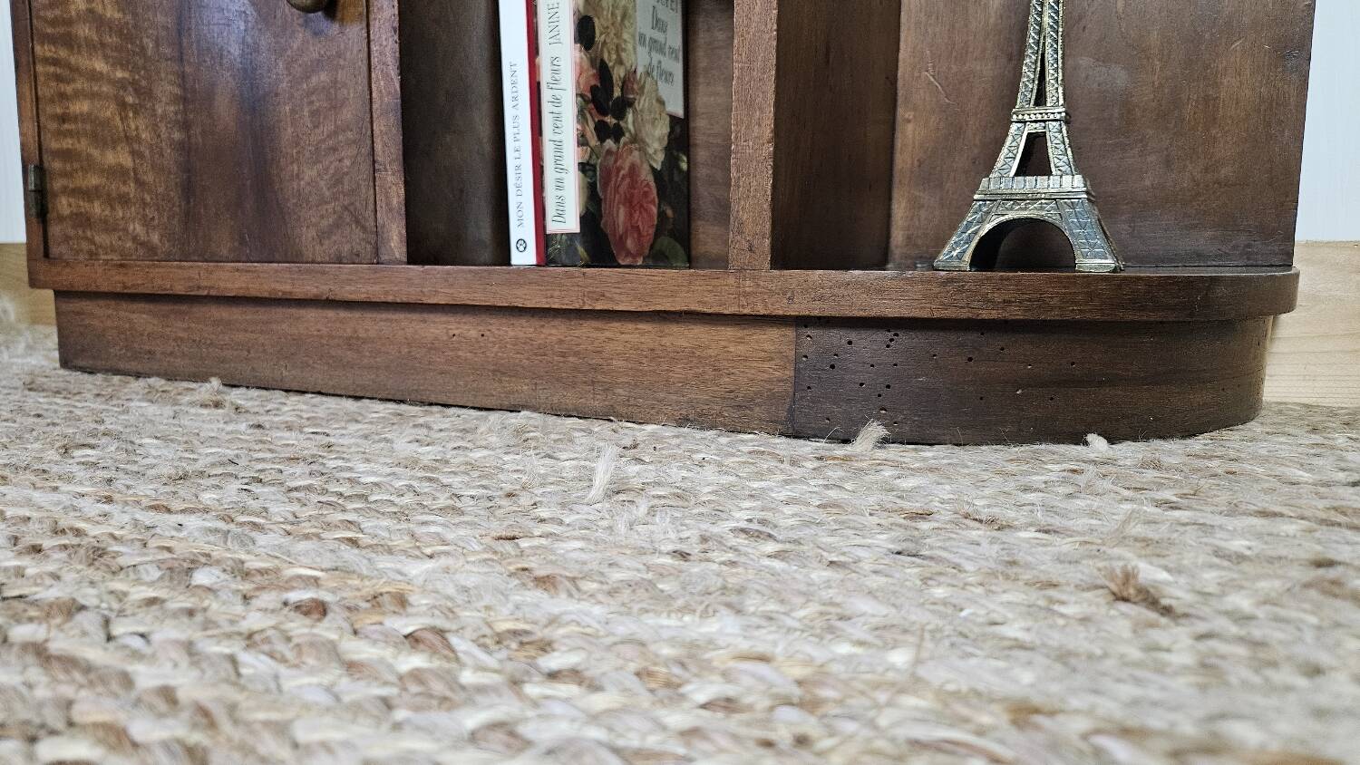 Low walnut Art Deco furniture