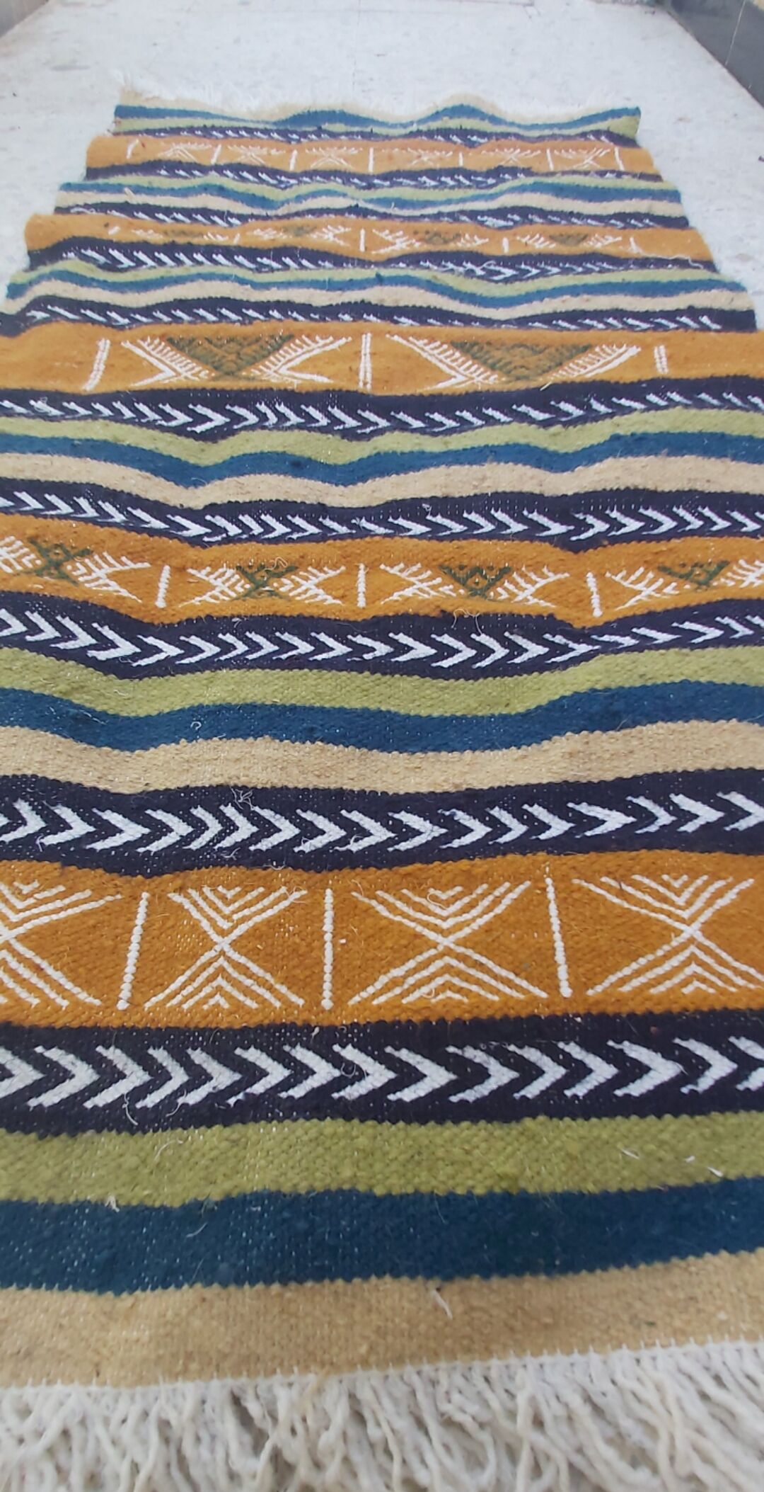 Handmade multi-colored kilim rug in pure wool 105x55 cm