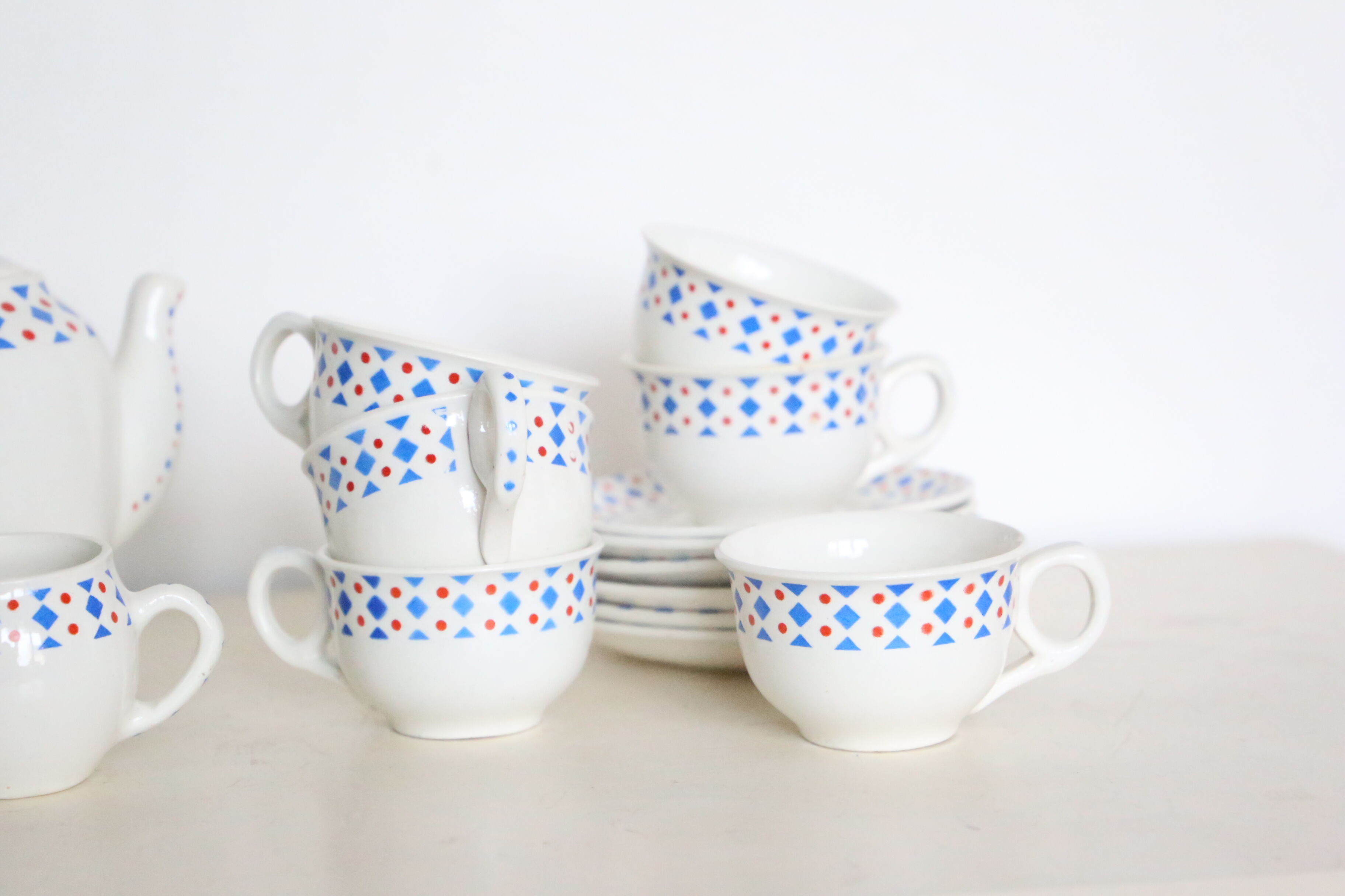 Coffee/tea service for children, 1940 , Imperial Manufacture Royale Boch, Belgium