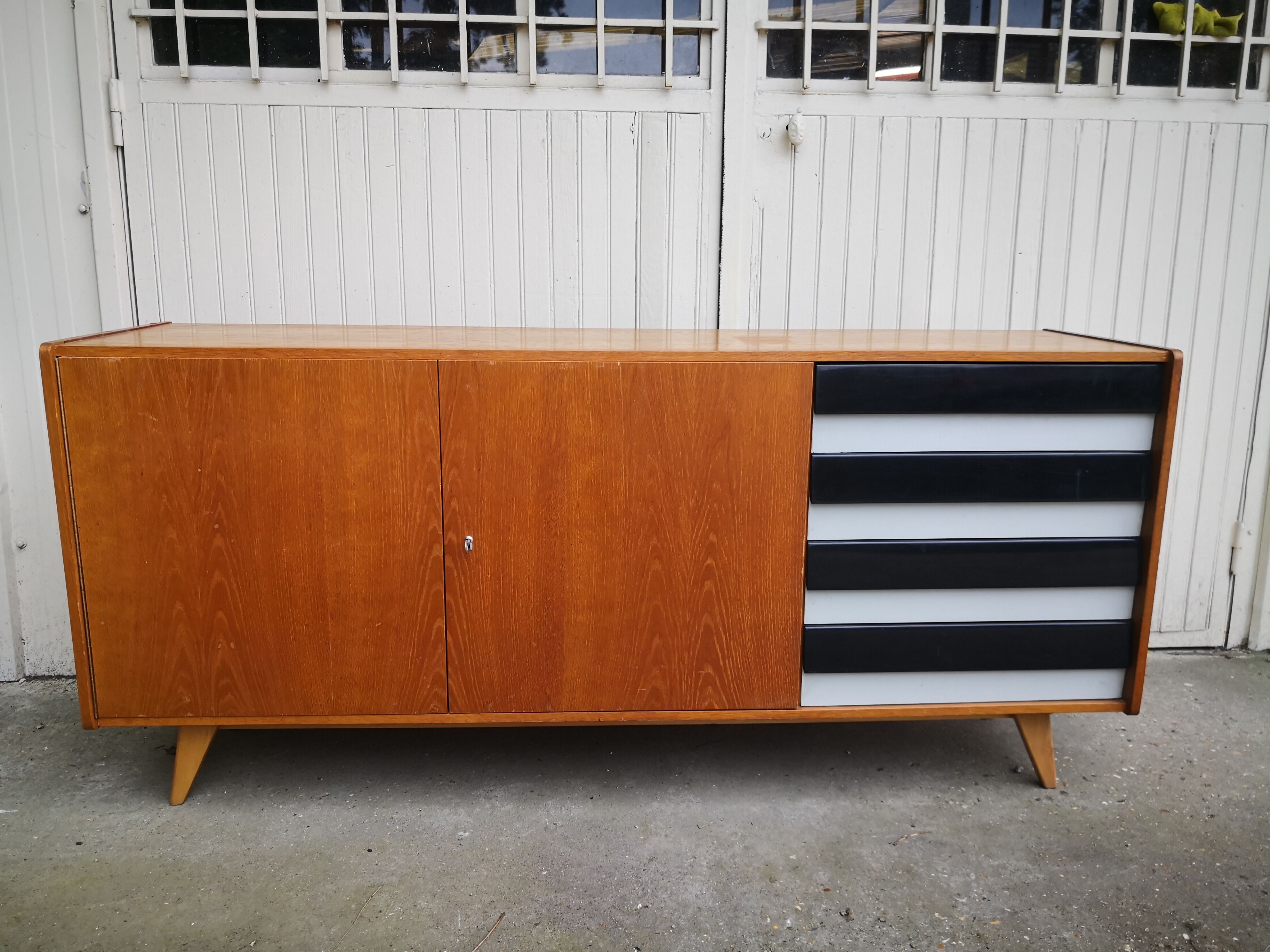 Enfilade vintage style scandinave Jiroutek Tchèque  1960