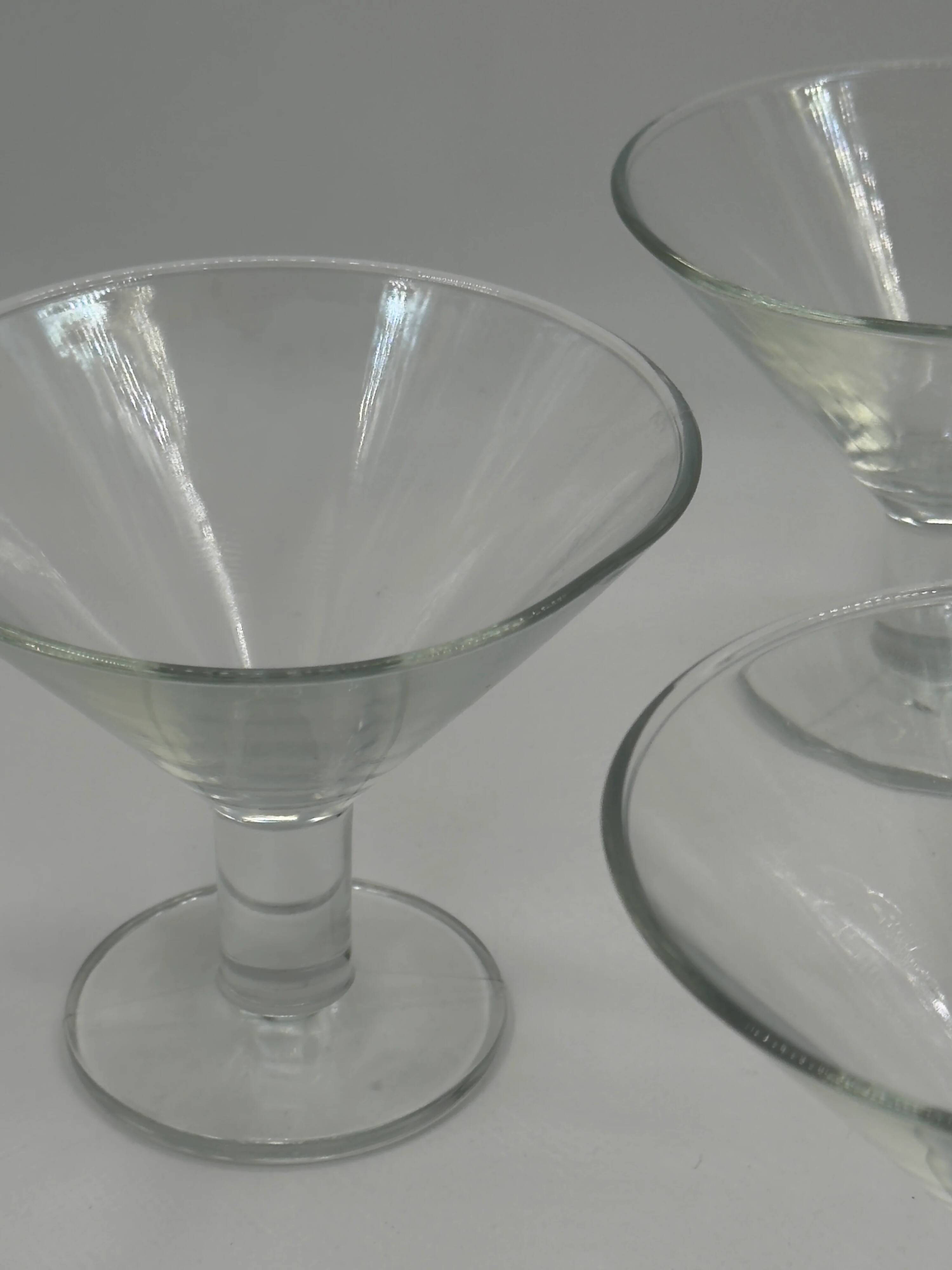 Set of 4 vintage glass coupe/martini glasses