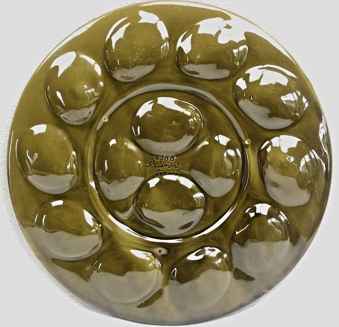 St Clément slipware oyster dish