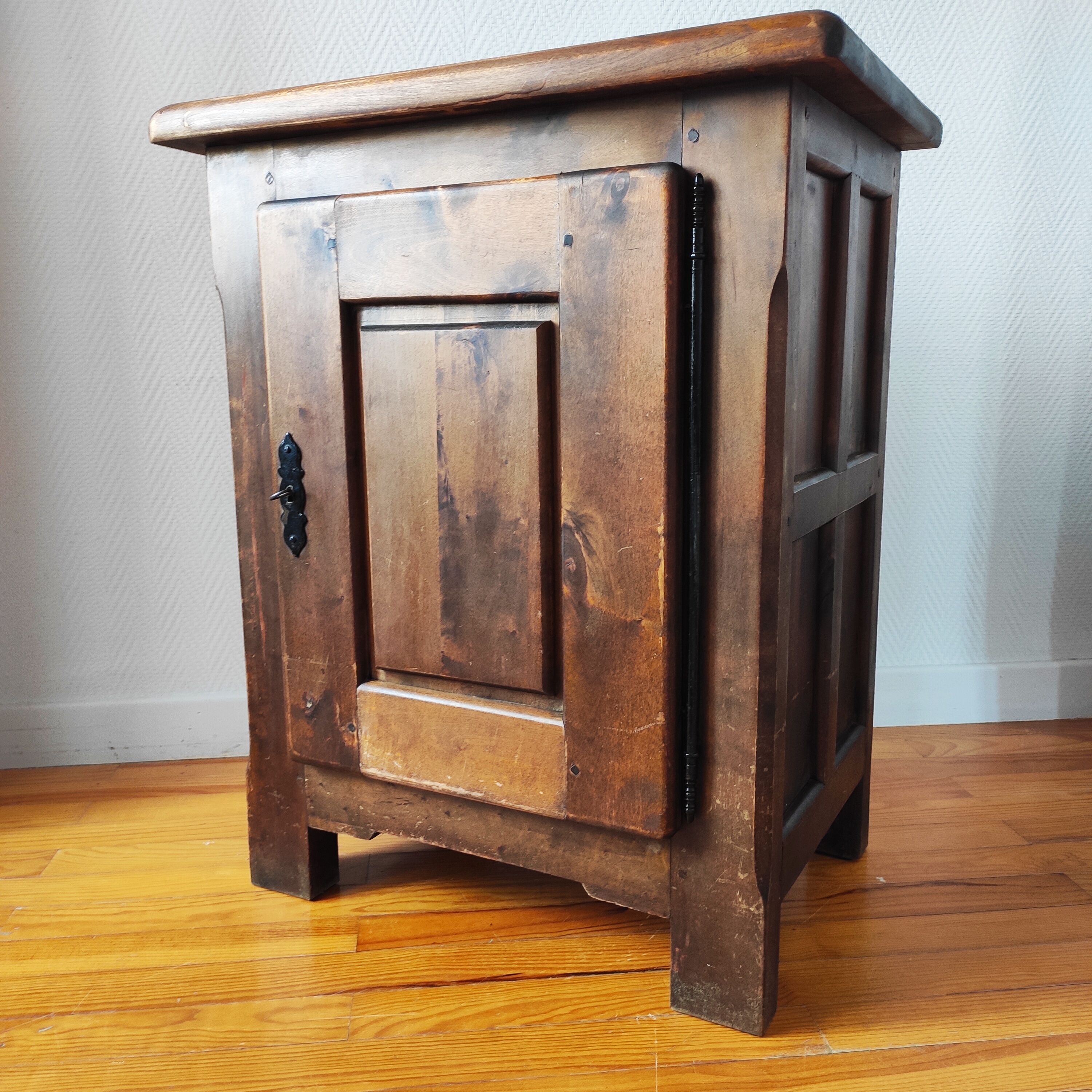 Brutalist jam buffet in solid wood