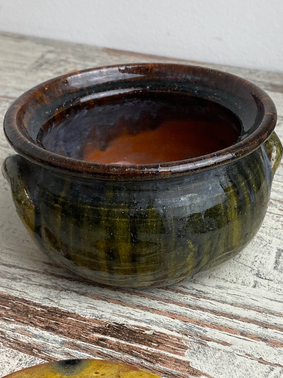 Glazed terracotta candy dish