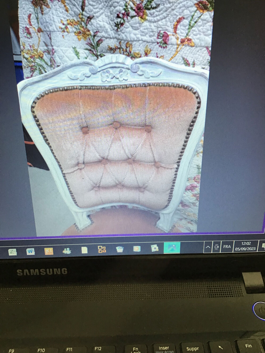 Upholstered double bed and 1 chair