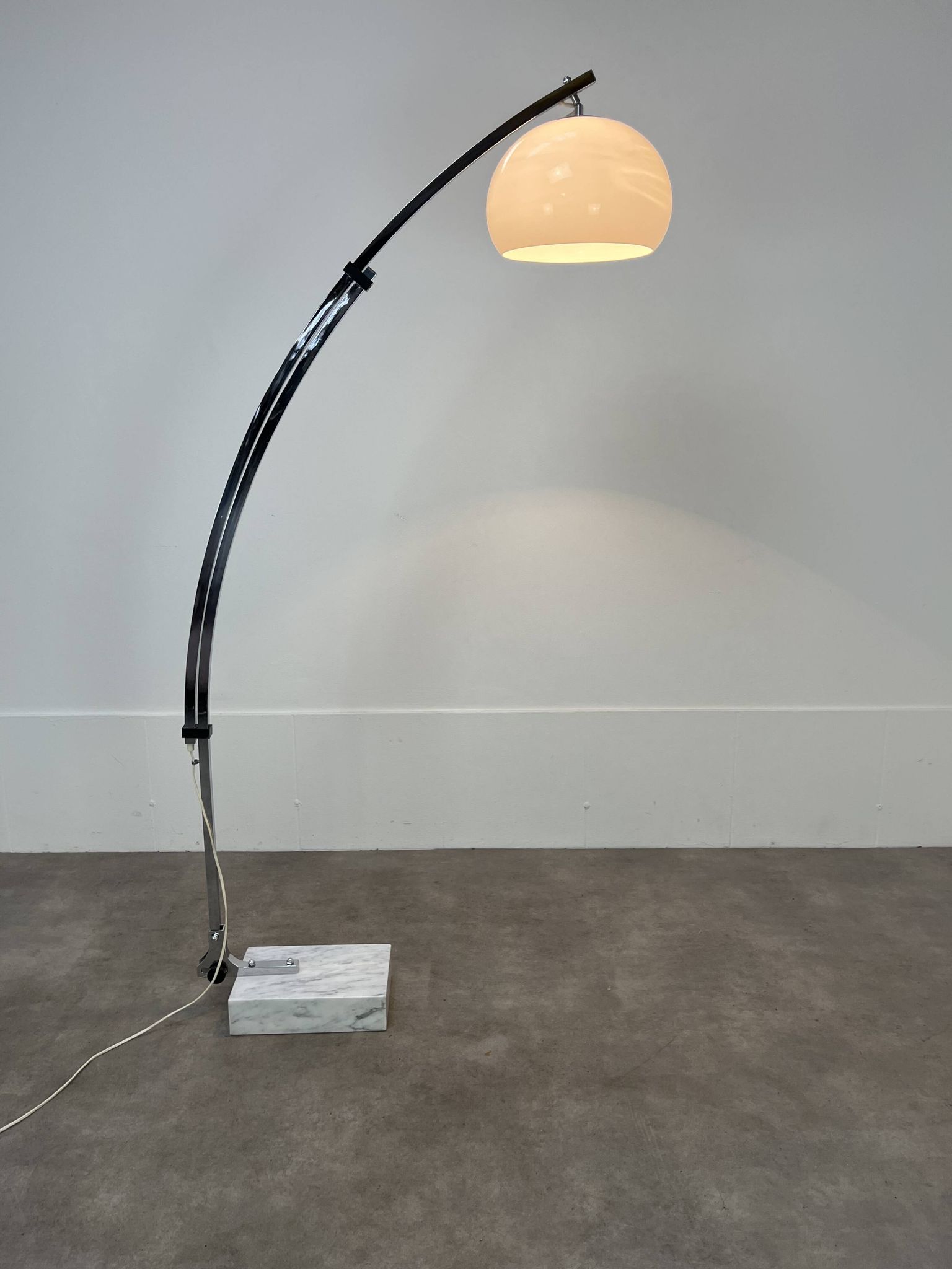 Lampadaire arc Goffredo Reggiani, années 70