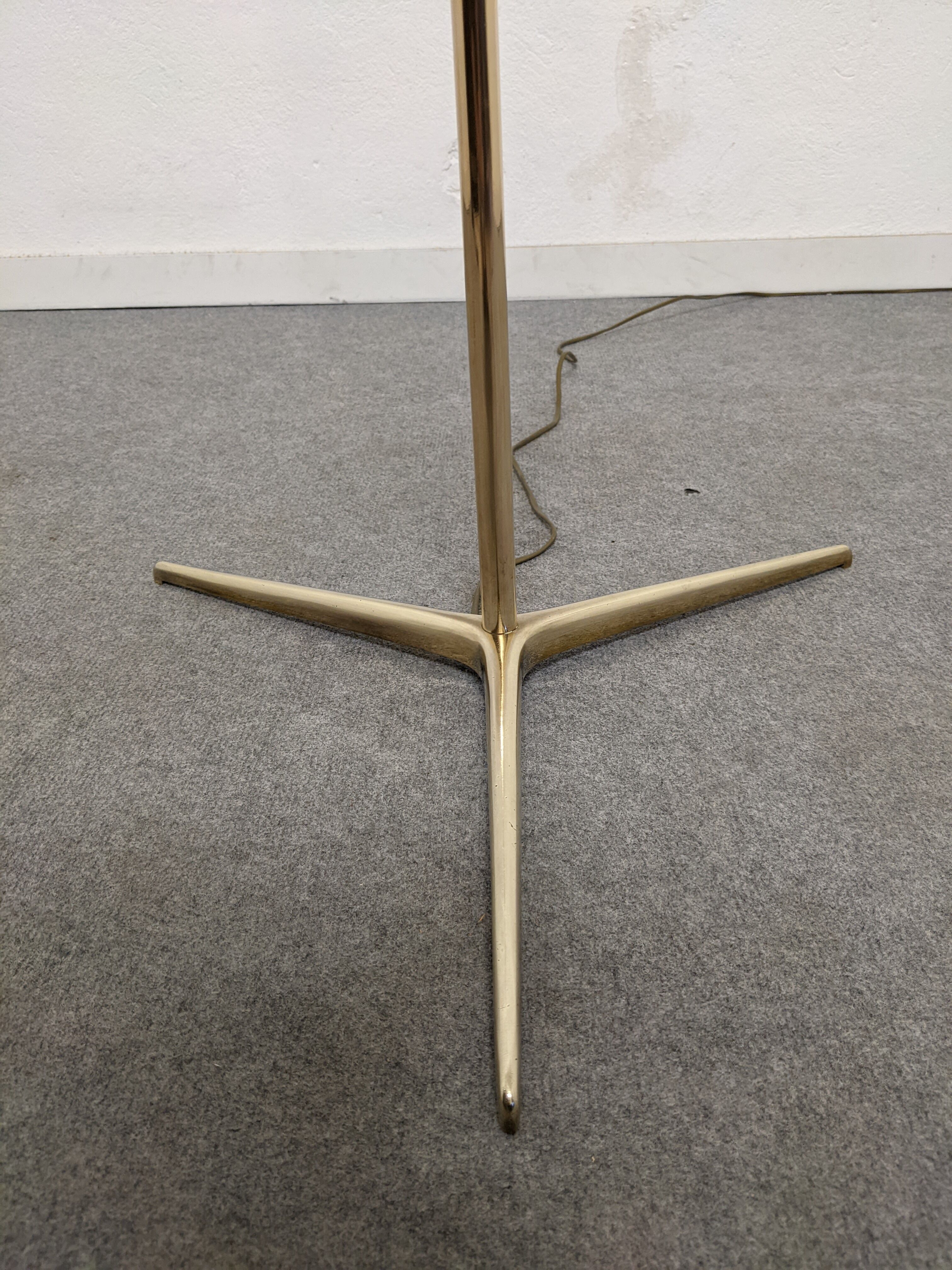 Minimalist bronze and brass floor lamp from the 50s/60s