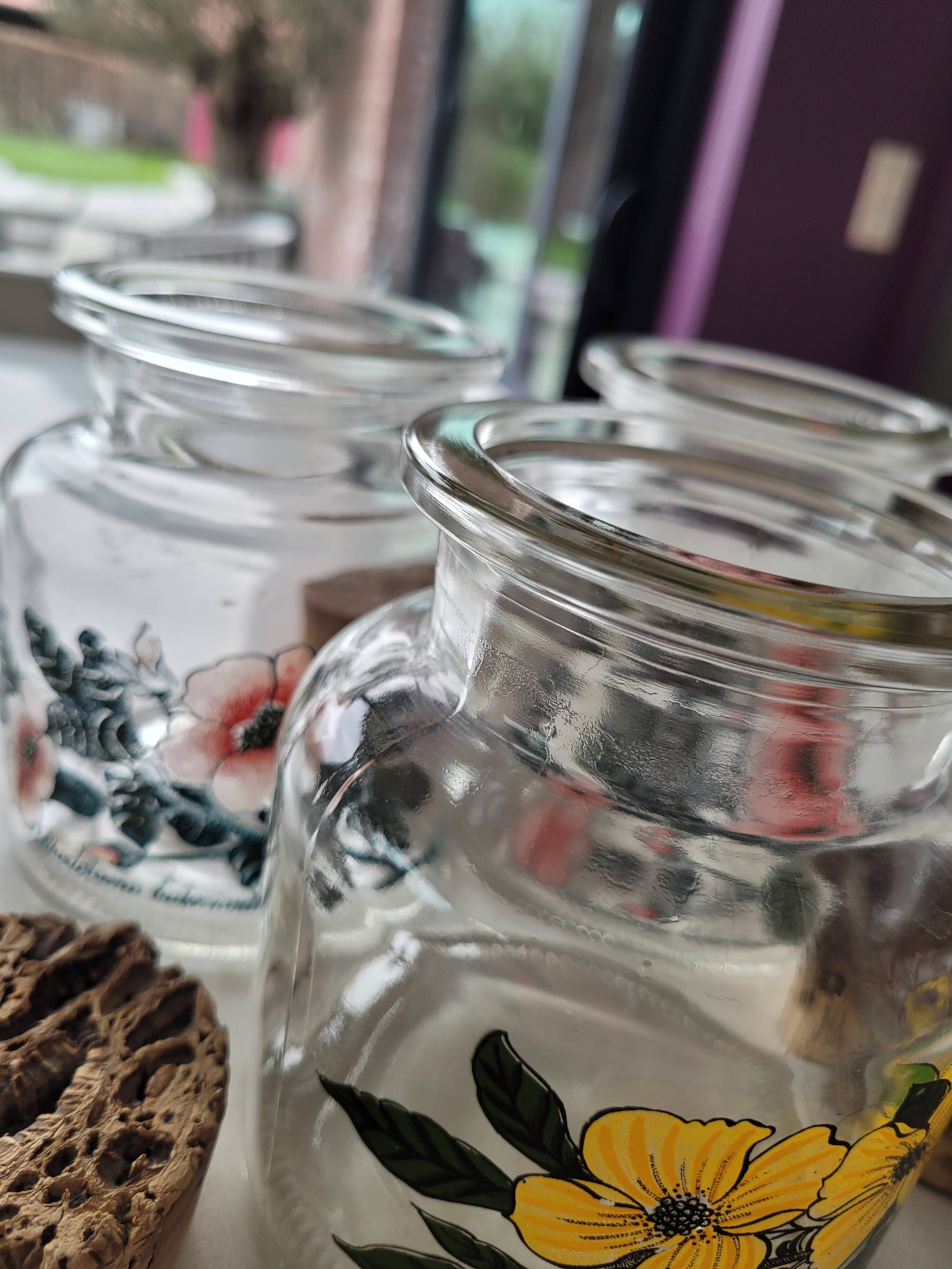 3 glass jars cork stopper