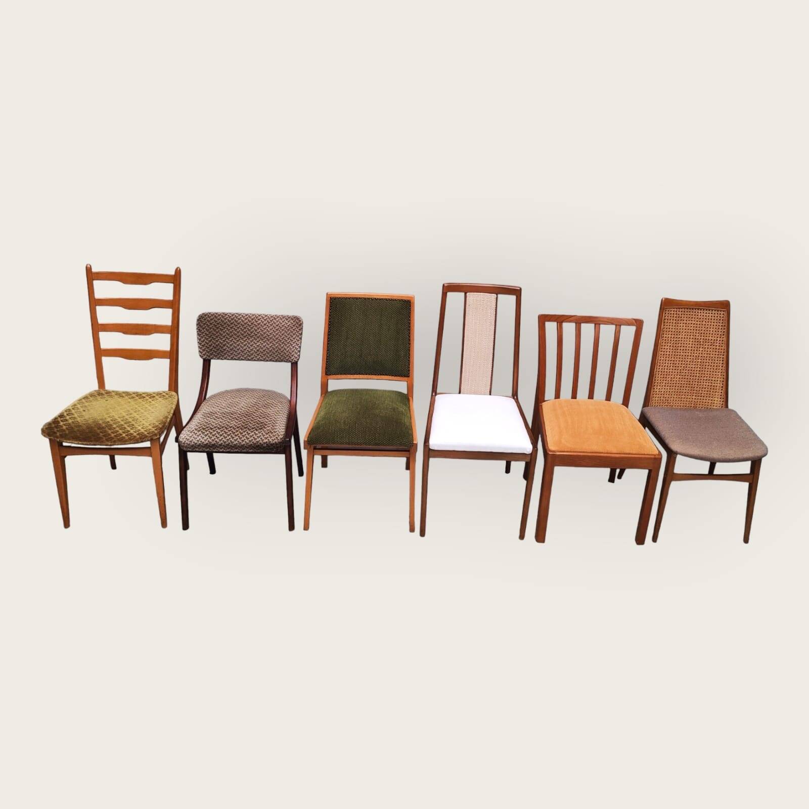 Zes Mid Century stoelen