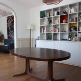 Scandinavian extendable table