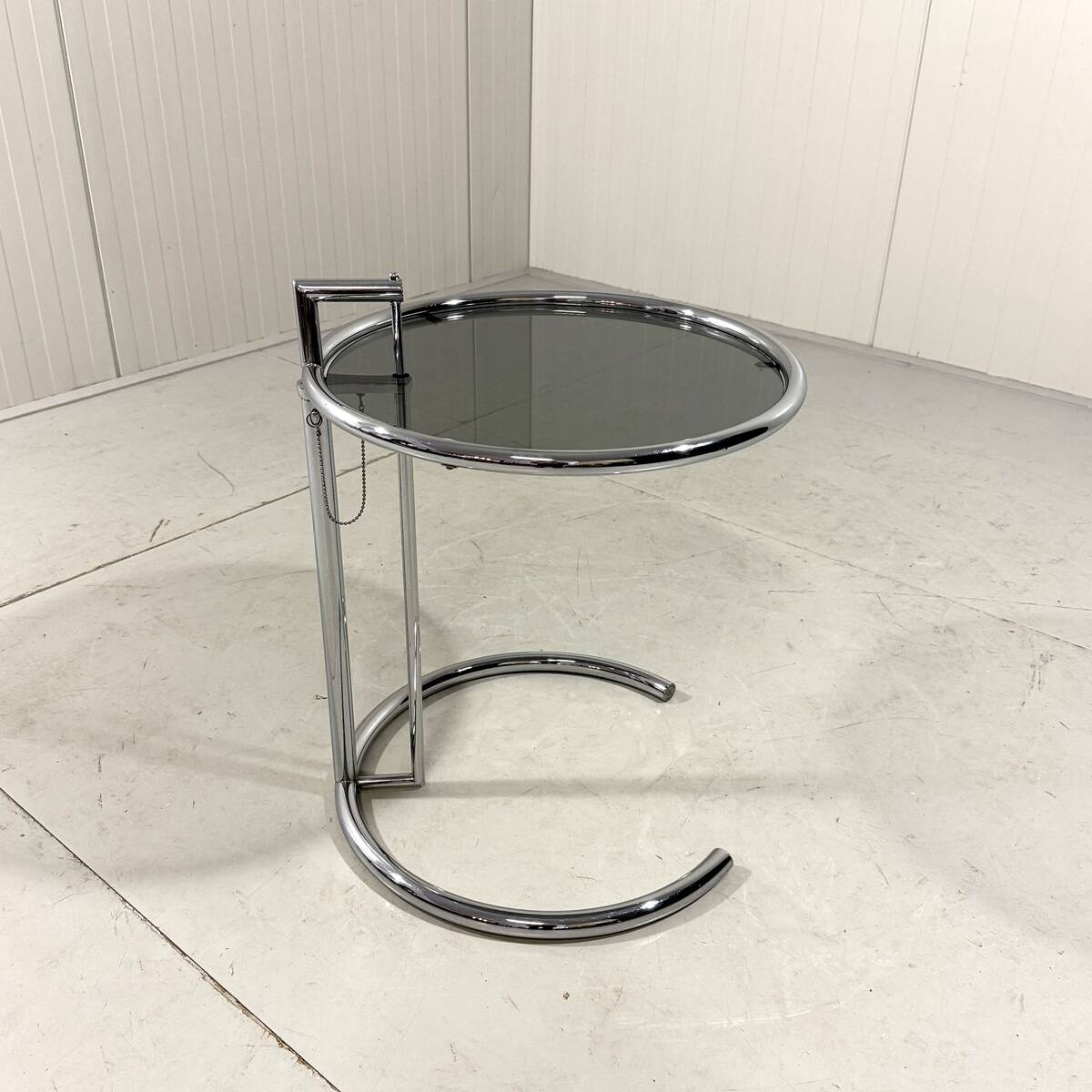 Eileen Gray adjustable side table E1027 Vereinigte Werkstätten