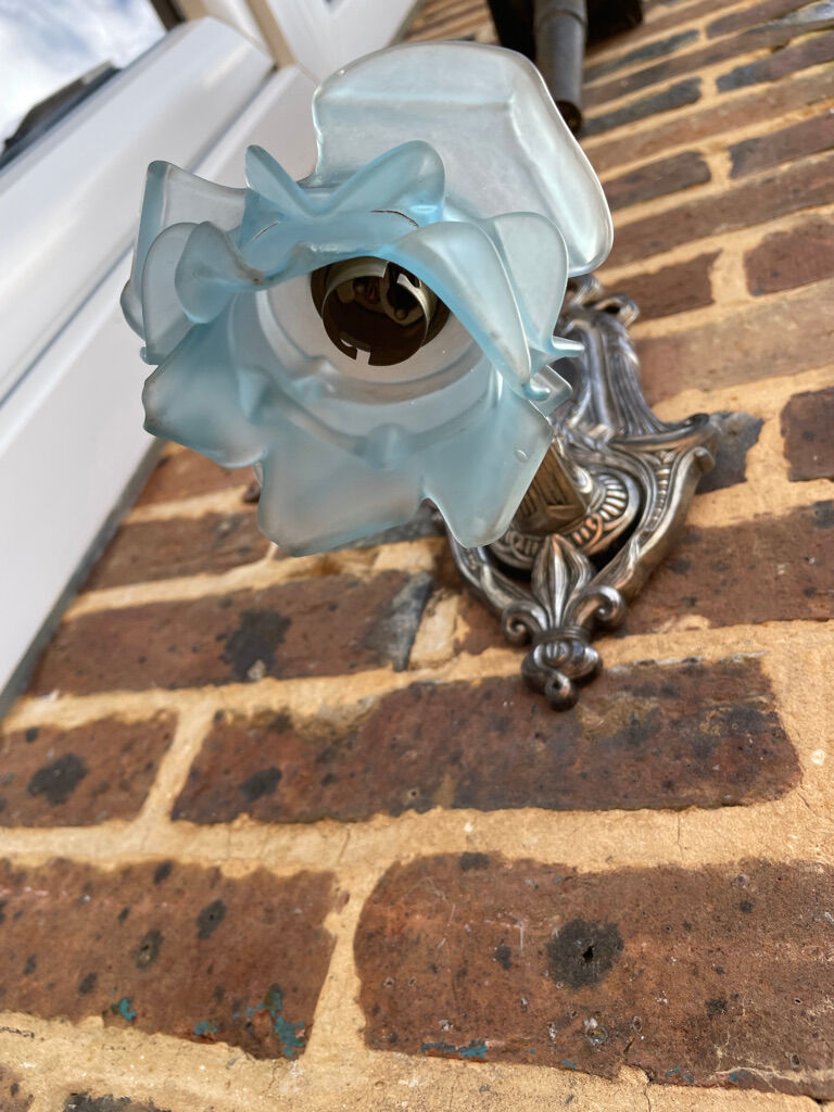 Made in France 607 - Wall lamp (1) - Art Nouveau - Silver bronze, Glass