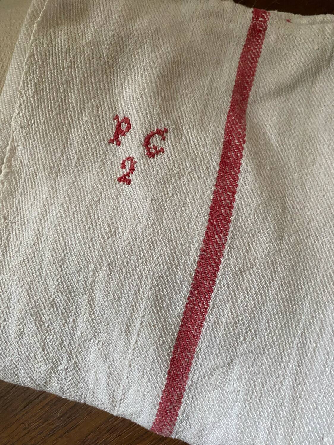 2 large country tea towels in rustic hemp.